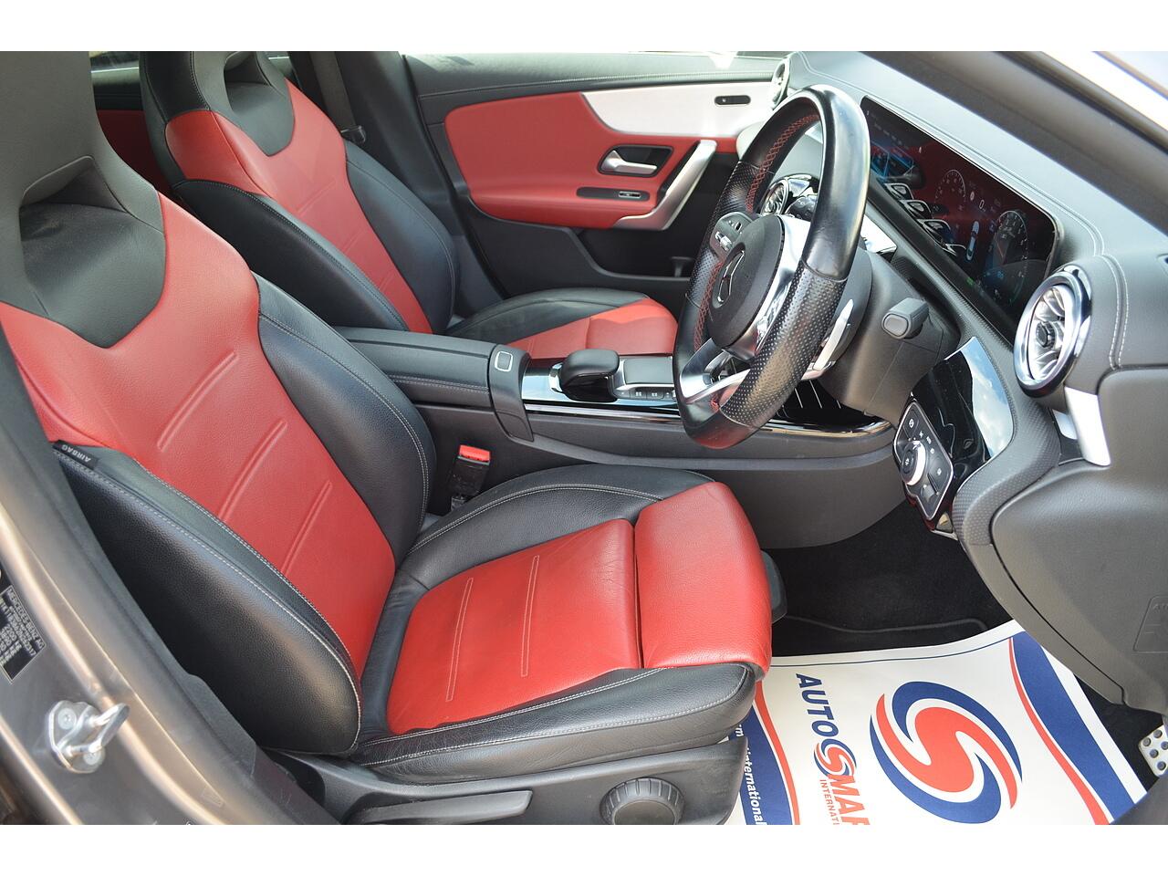 Mercedes-Benz Cla view 13