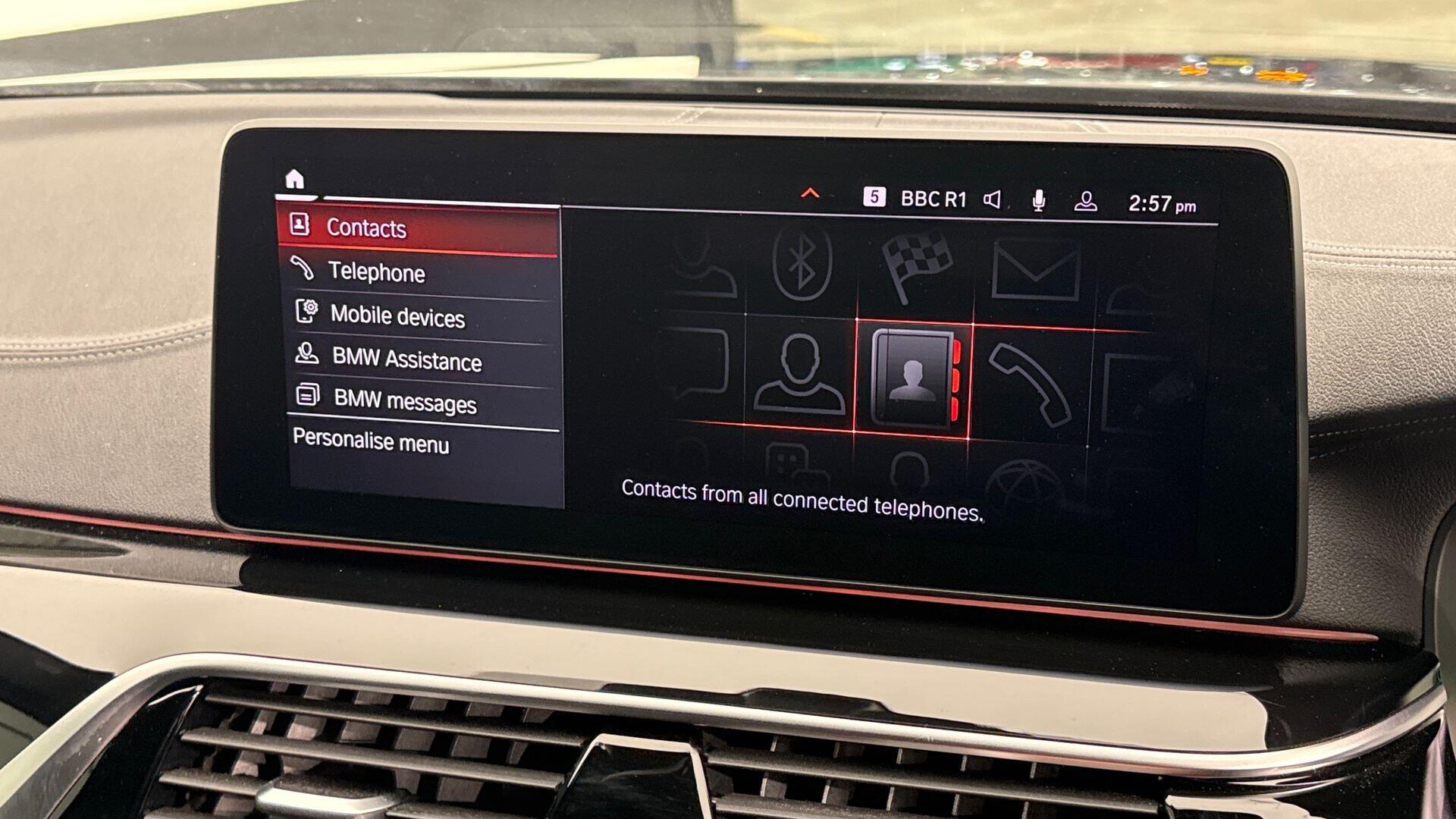 BMW 5 Series view 32