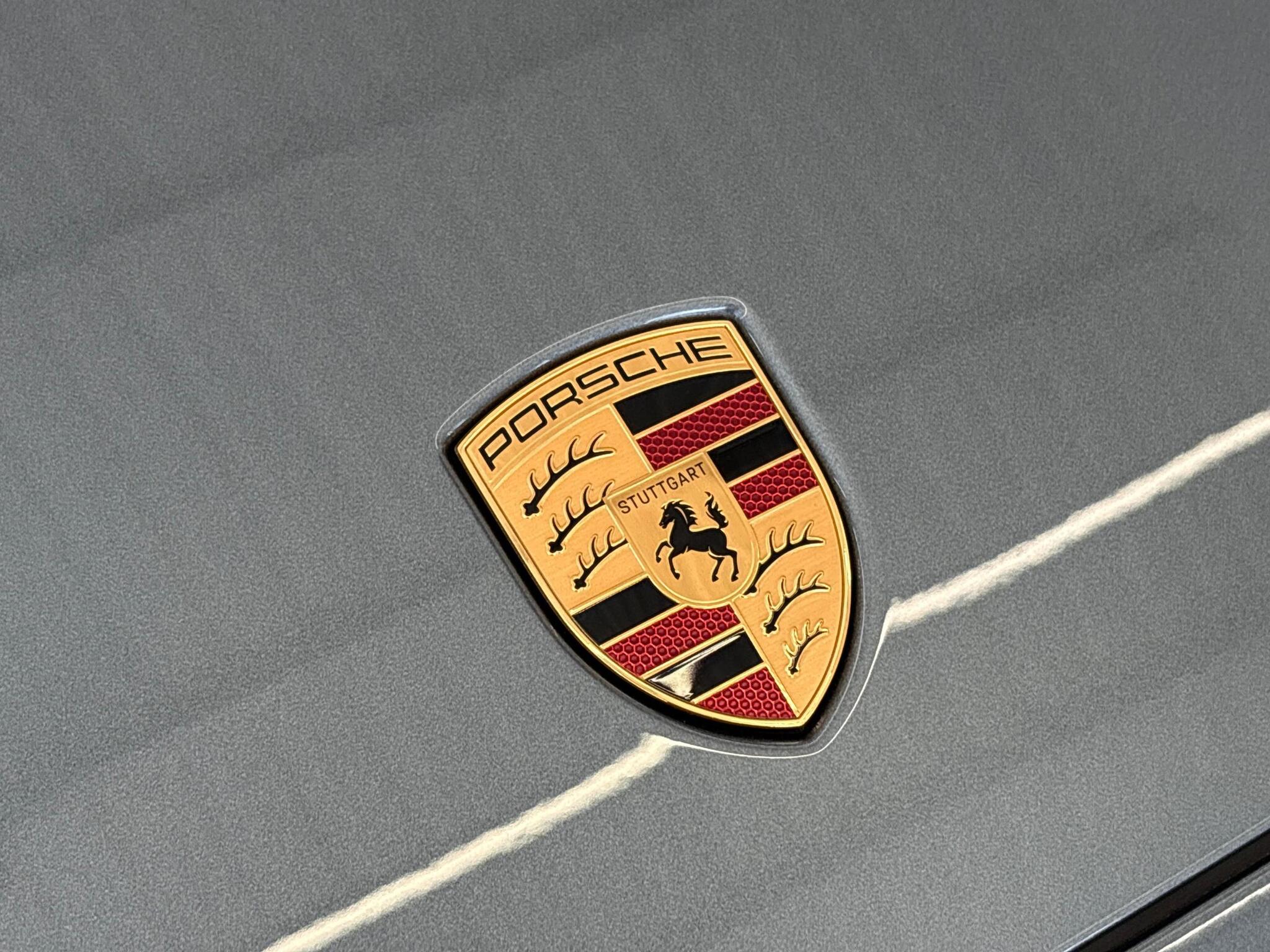 Porsche Cayenne view 33