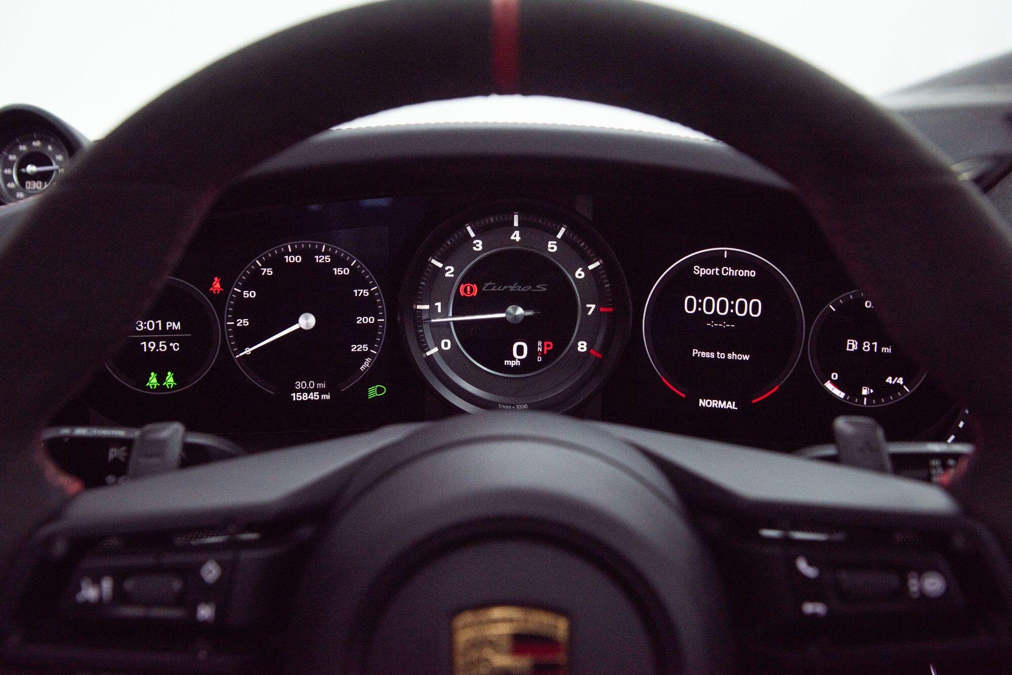 Porsche 911 view 32