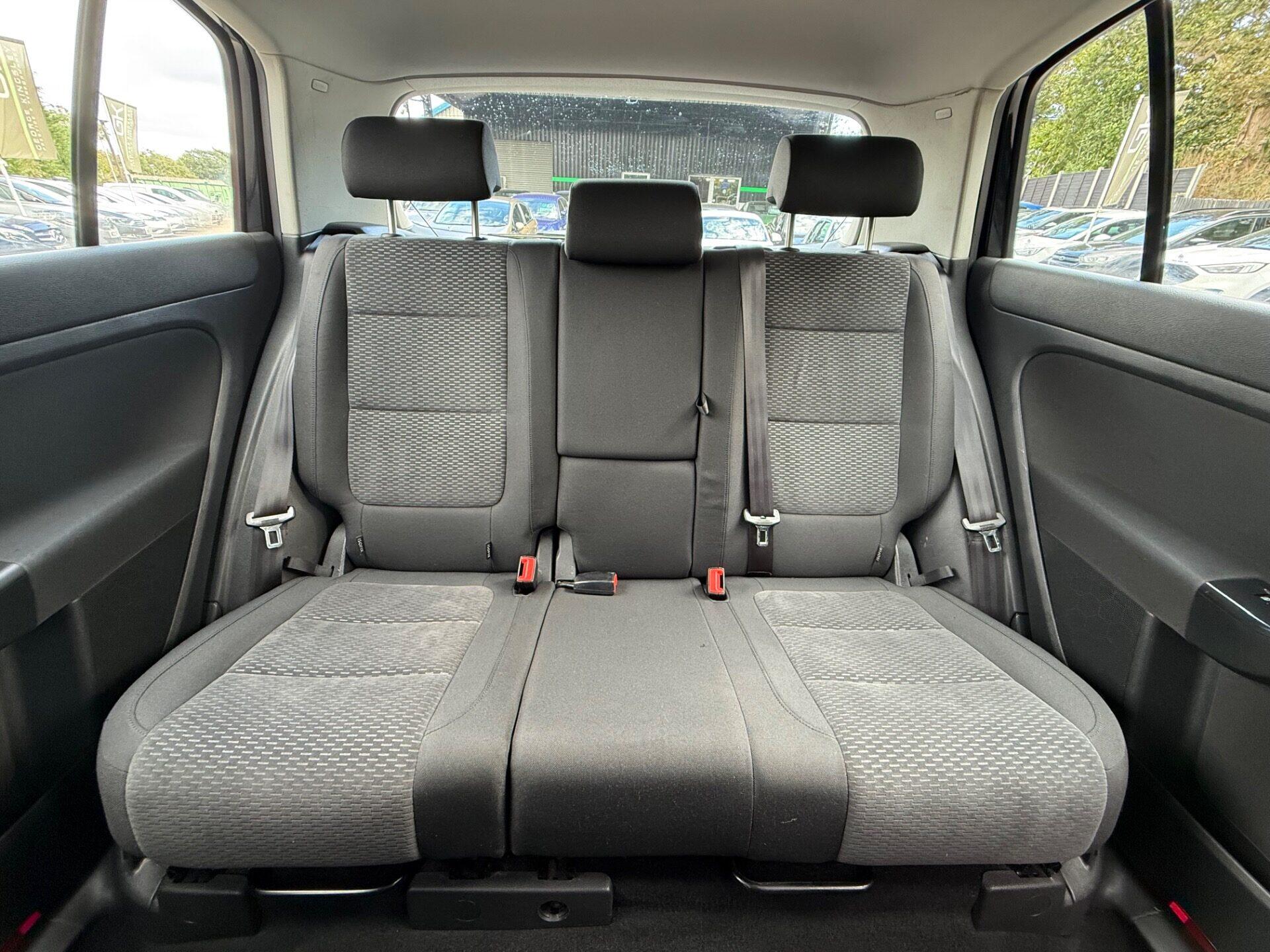 Volkswagen Golf Plus view 16