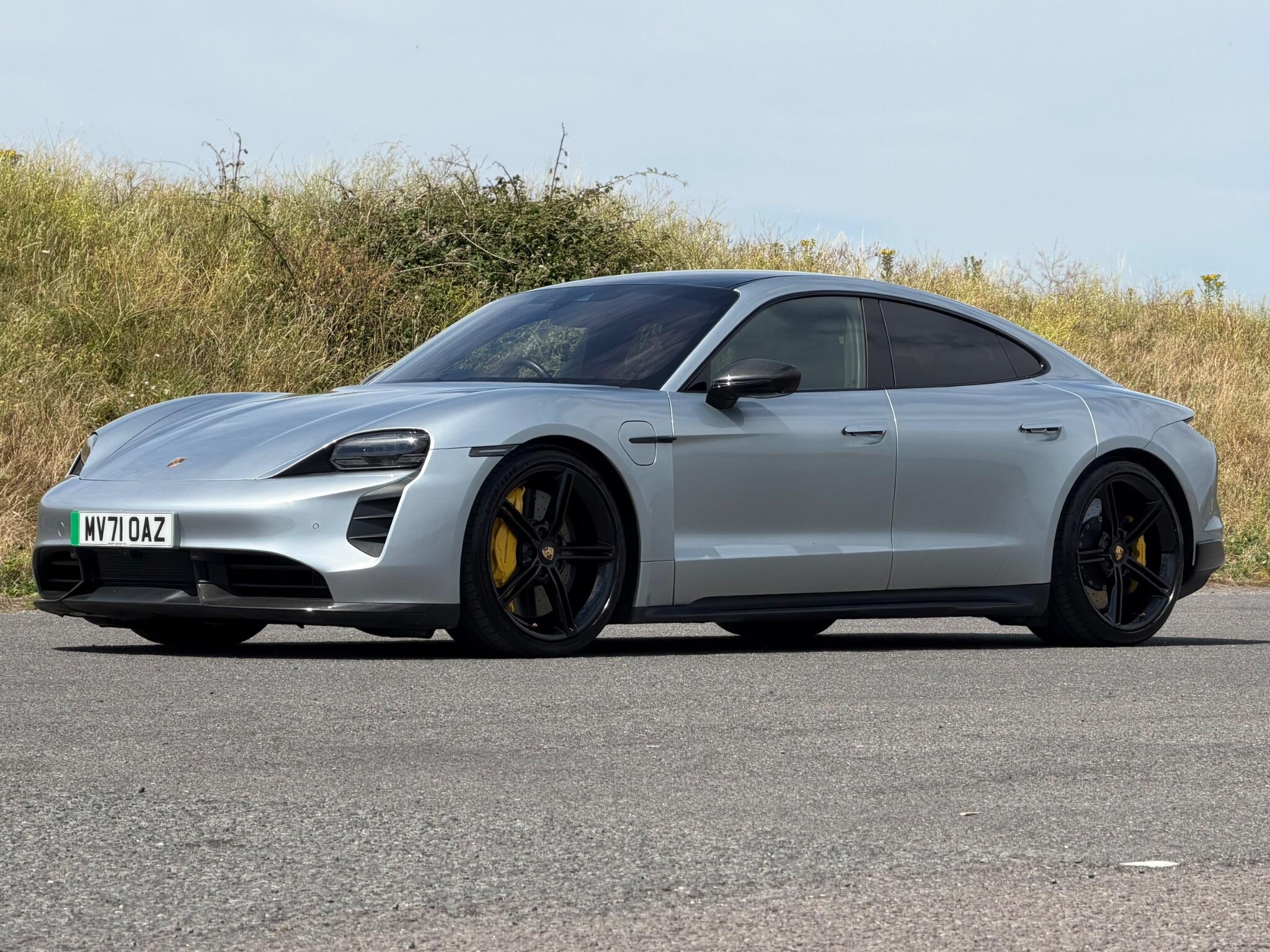Porsche Taycan view 39
