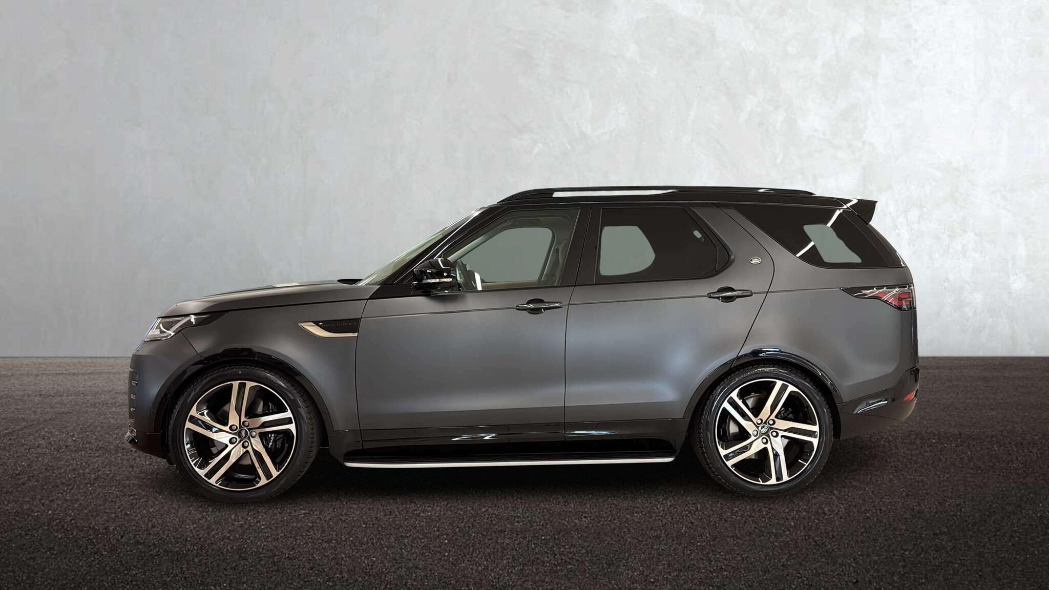 Land Rover Discovery view 23