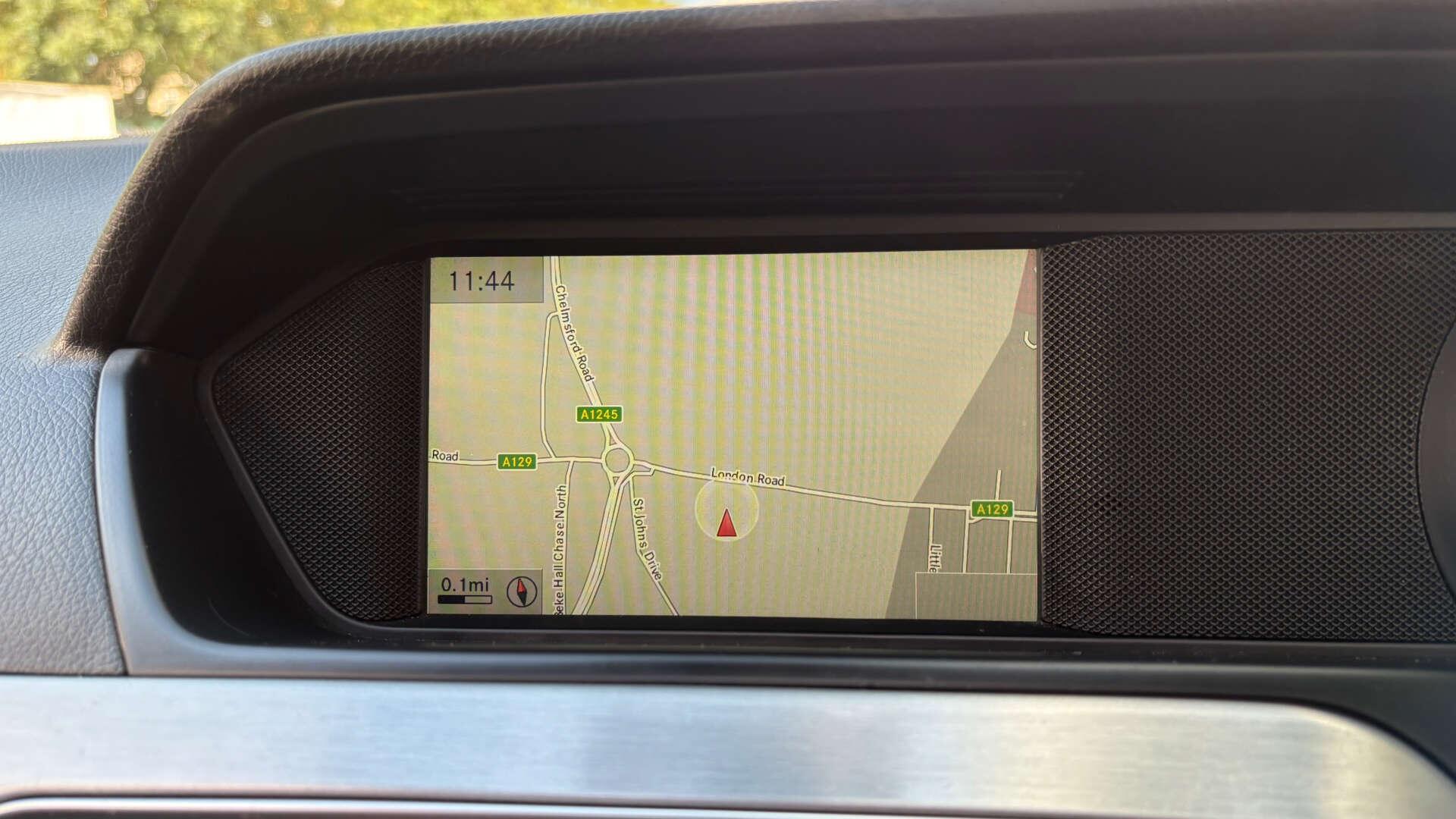 Mercedes-Benz C-Class view 24