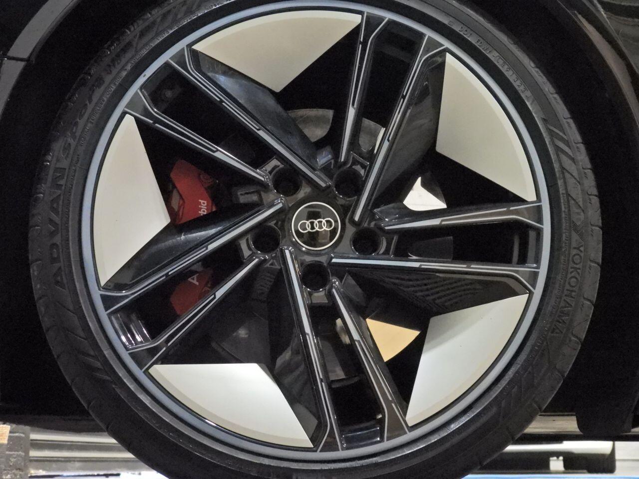 Audi E-Tron GT view 19