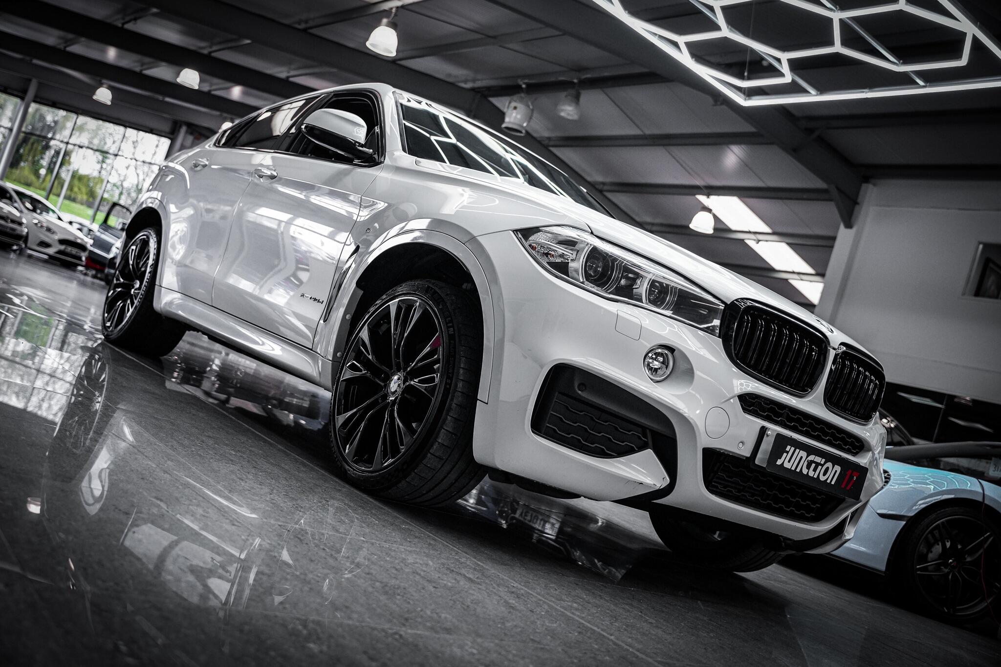 BMW X6 view 32