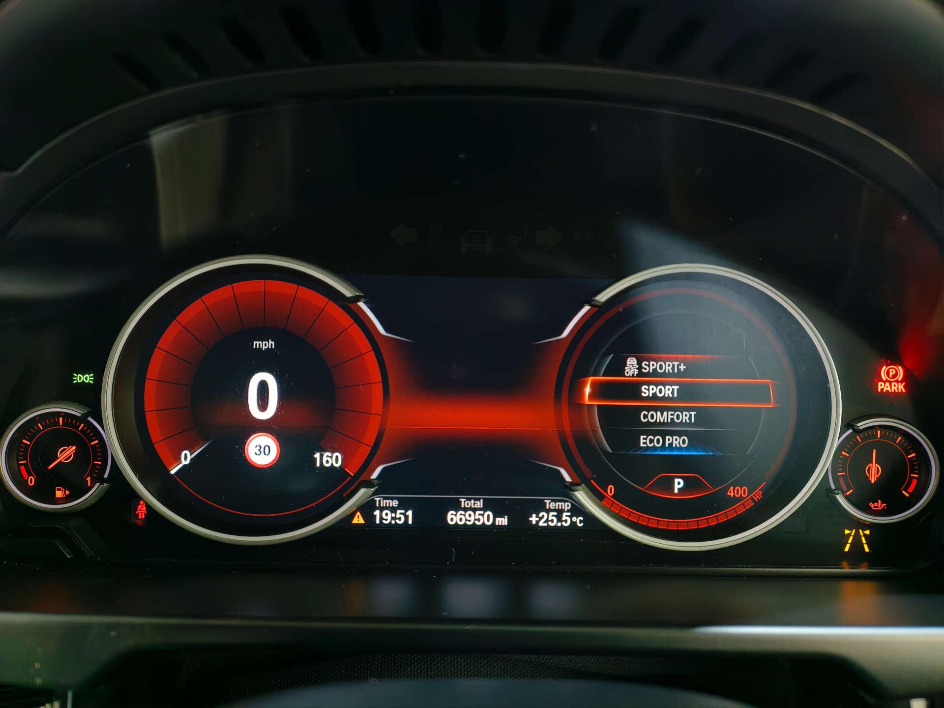 BMW X6 view 29