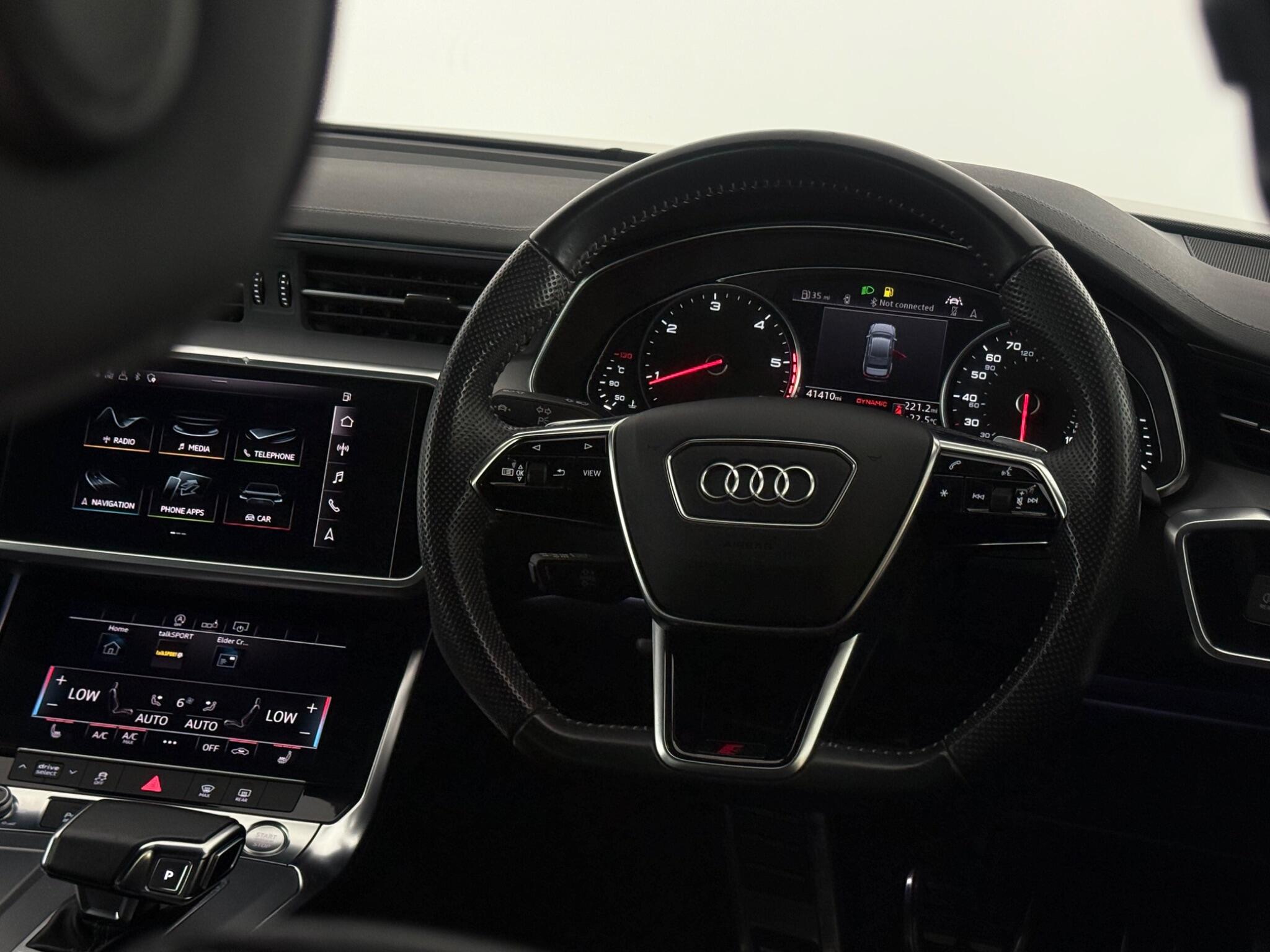 Audi A6 view 12