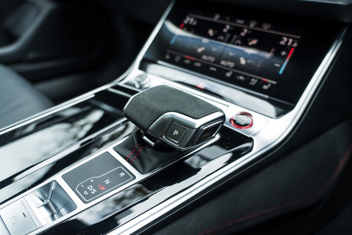 Audi RS6 Avant view 37