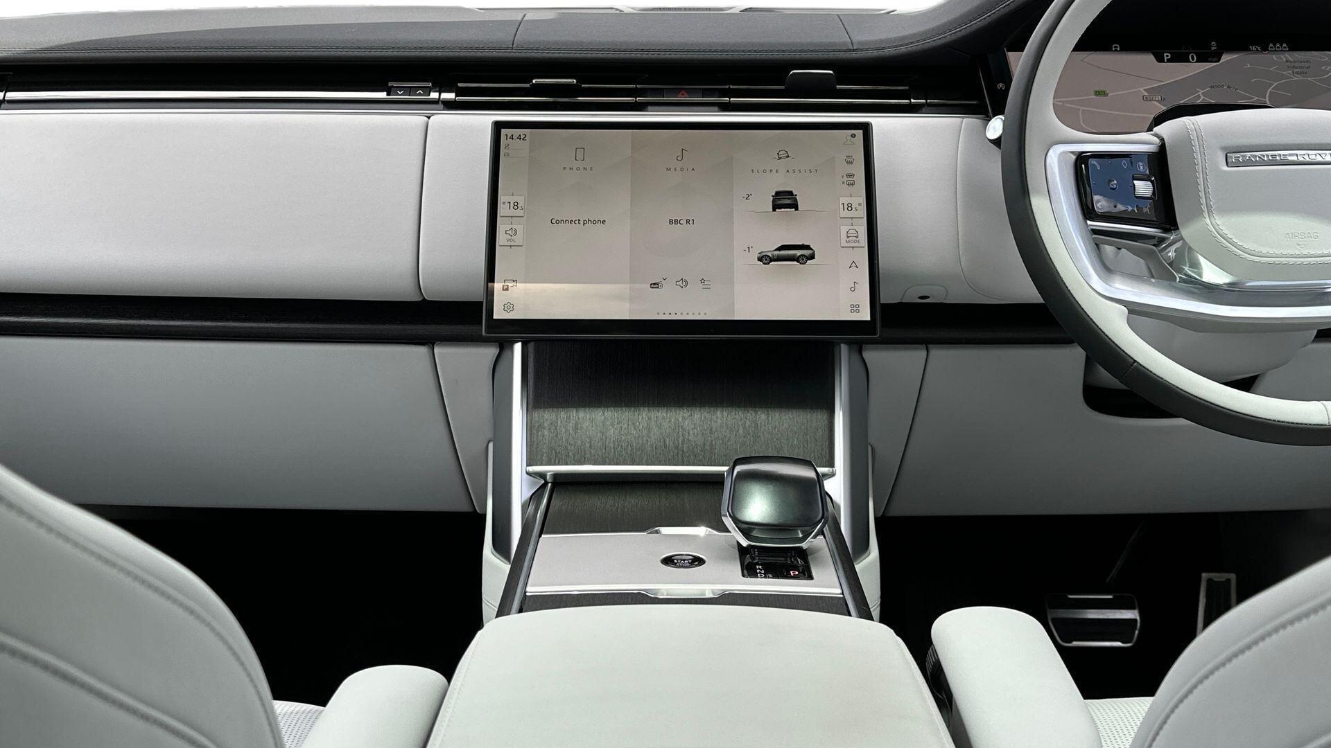 Land Rover Range Rover view 35