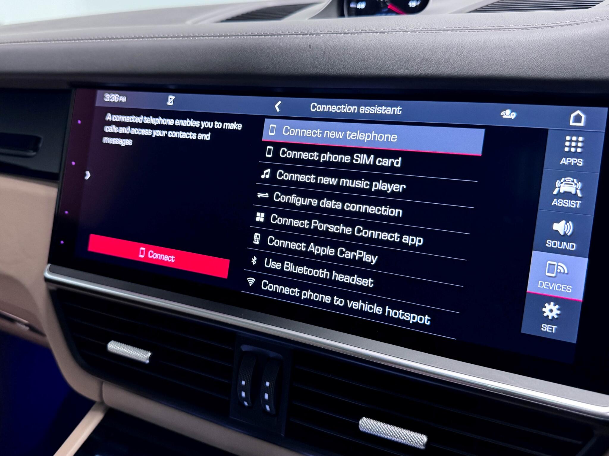 Porsche Cayenne view 70