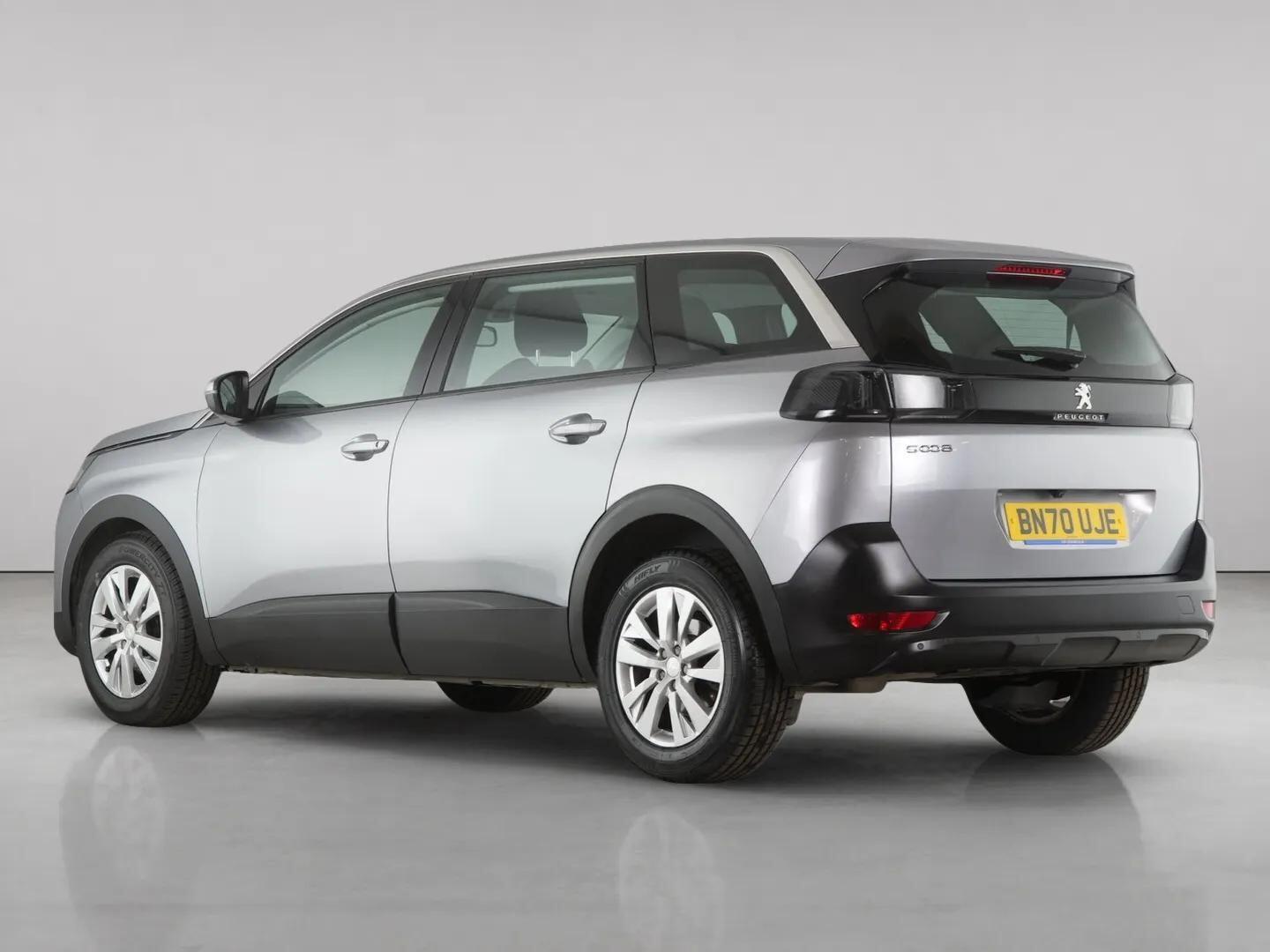 Peugeot 5008 view 6