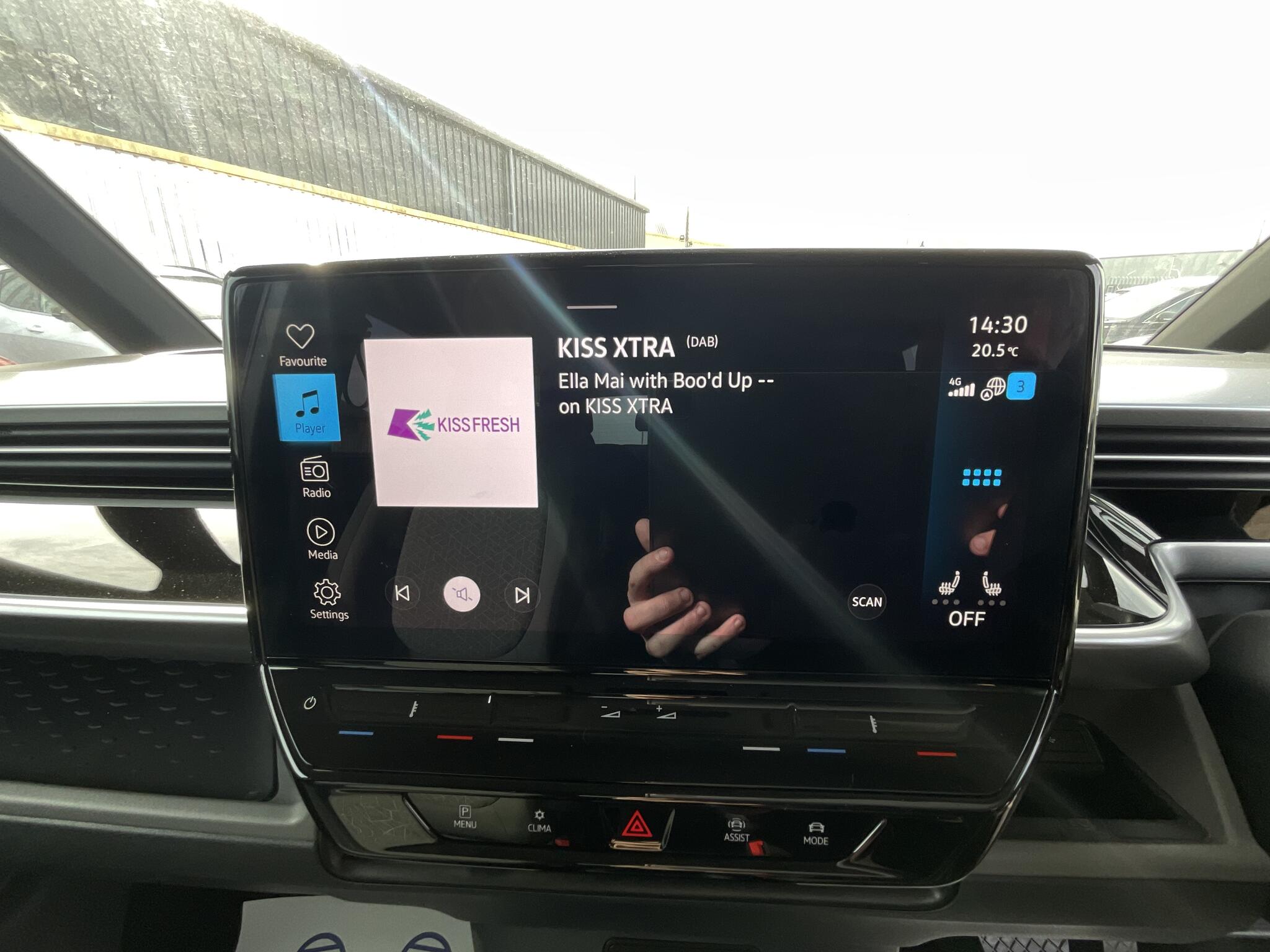Volkswagen Id. Buzz view 25