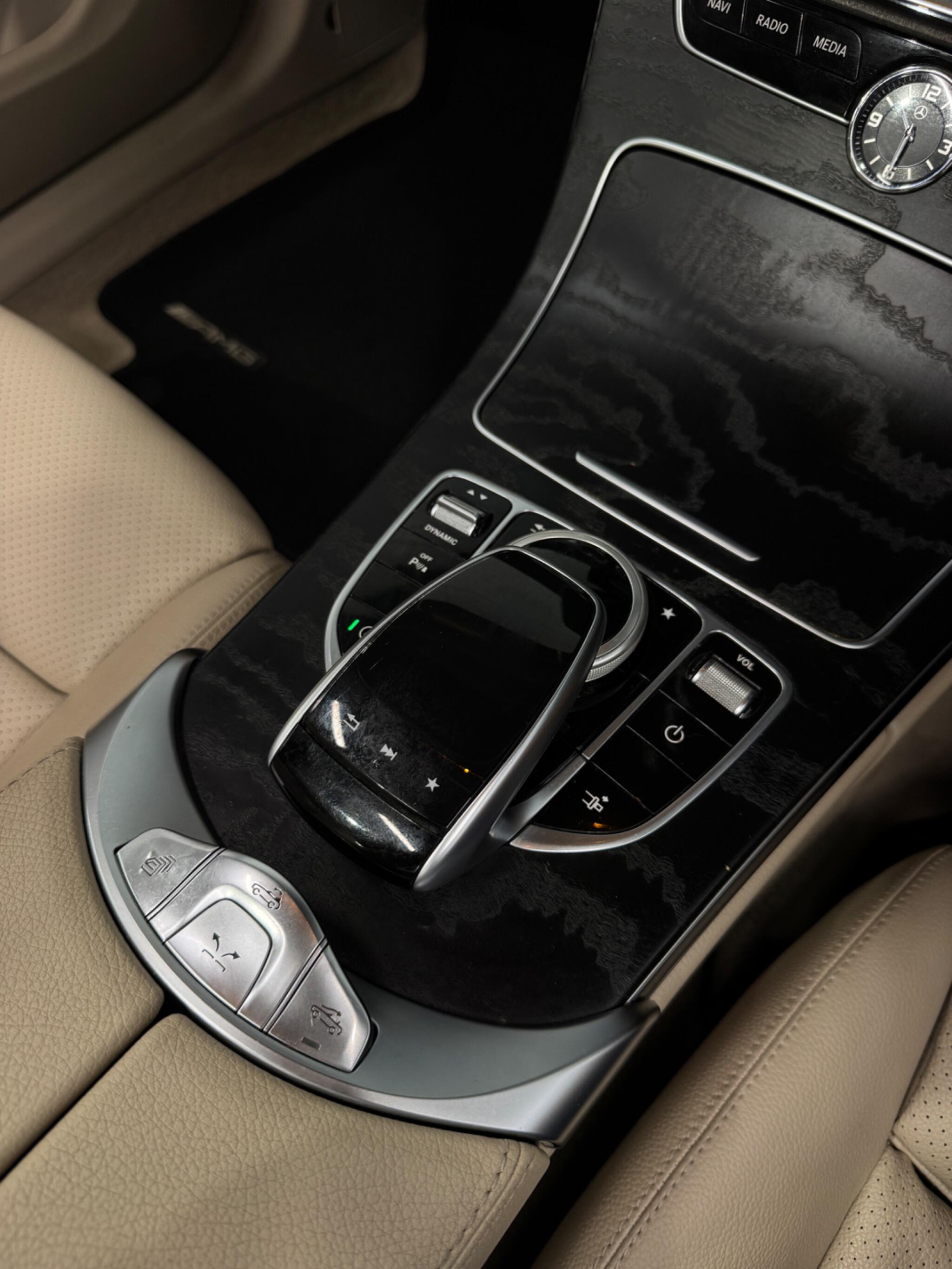 Mercedes-Benz C-Class view 20