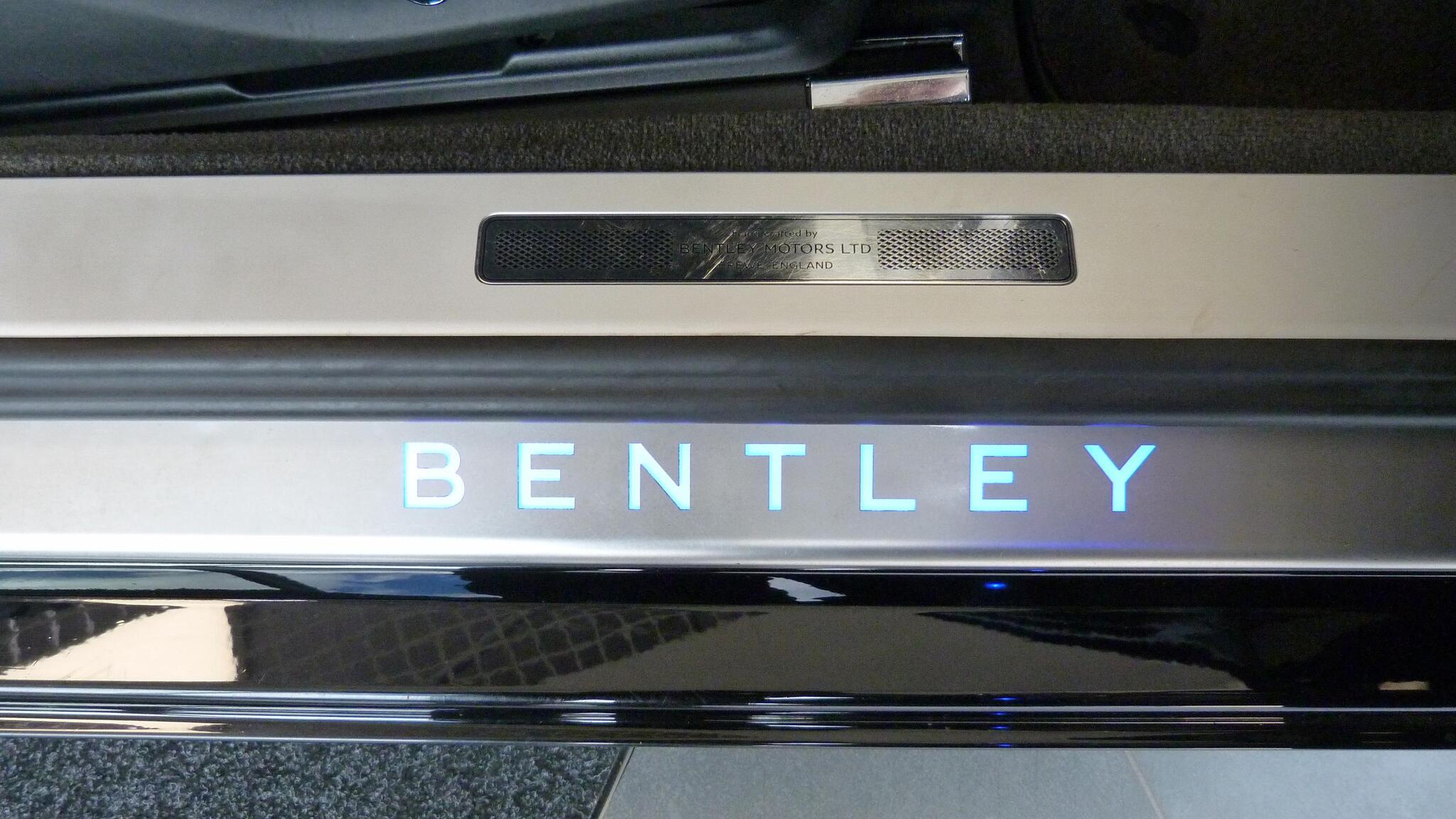 Bentley Continental view 37