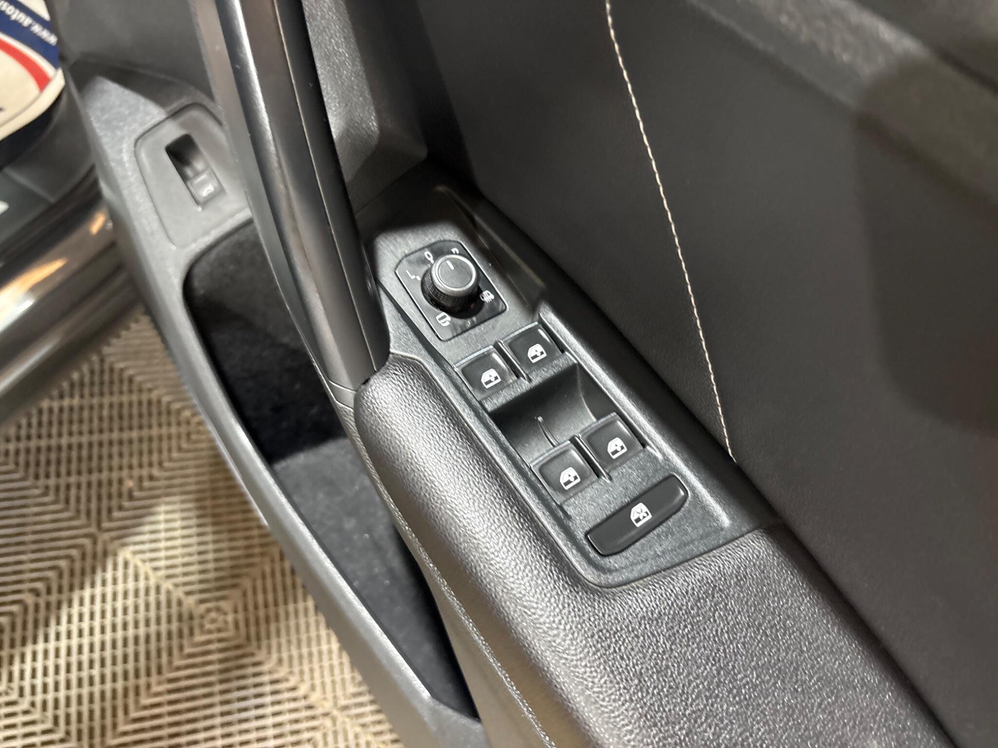 Volkswagen Tiguan view 44