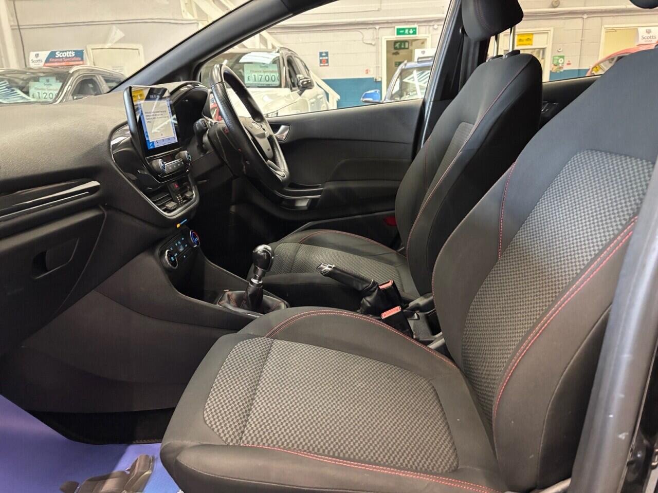 Ford Fiesta view 22