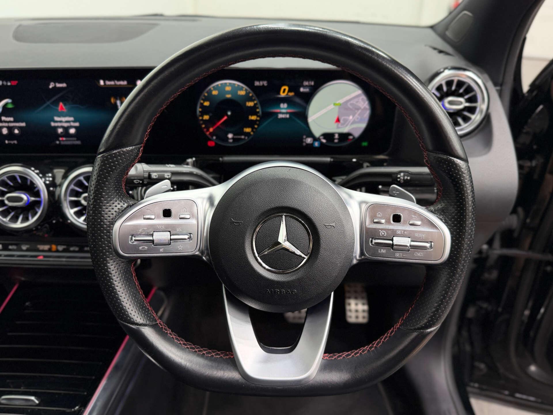 Mercedes-Benz Gla view 20