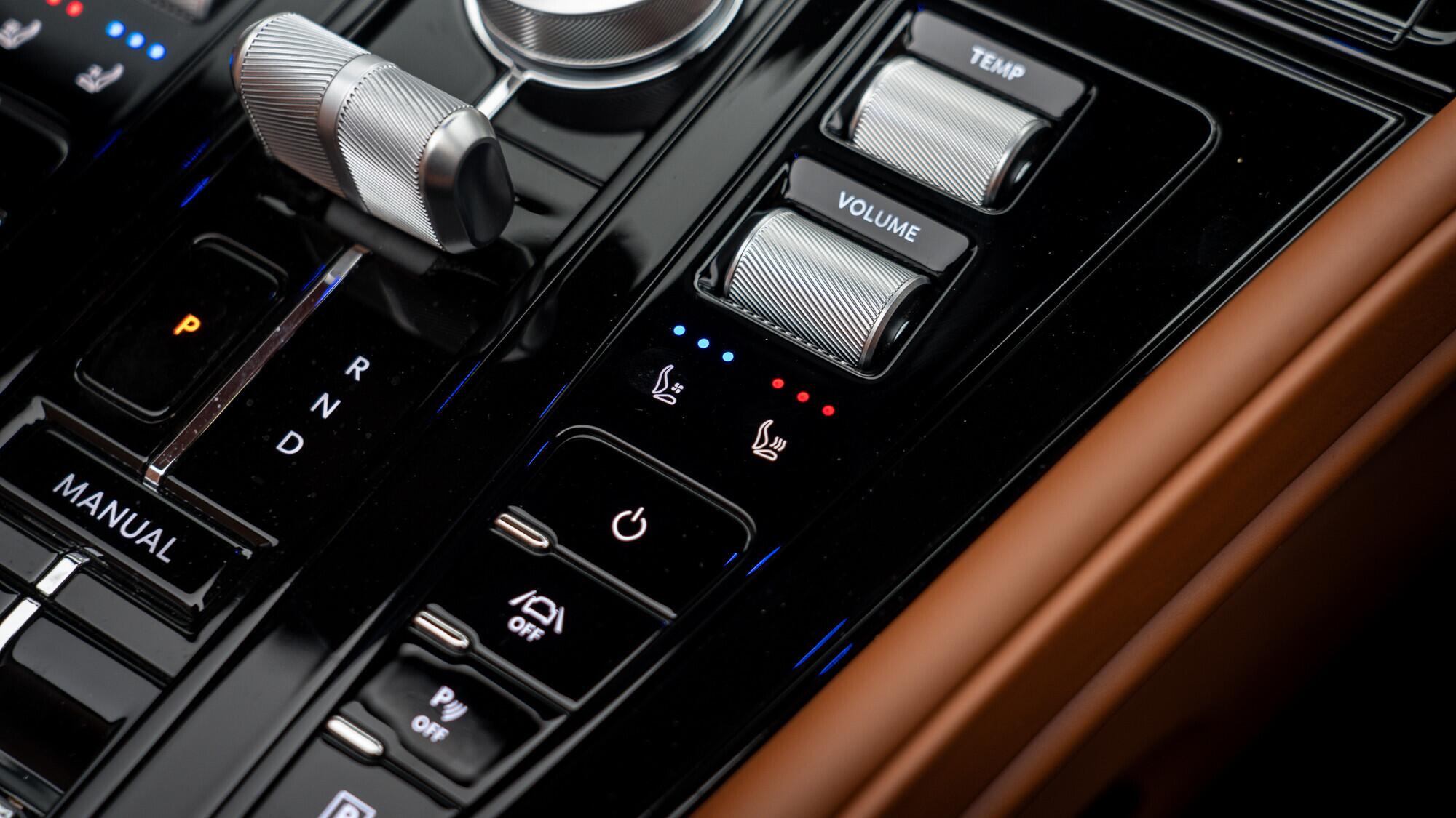 Aston Martin Volante view 38