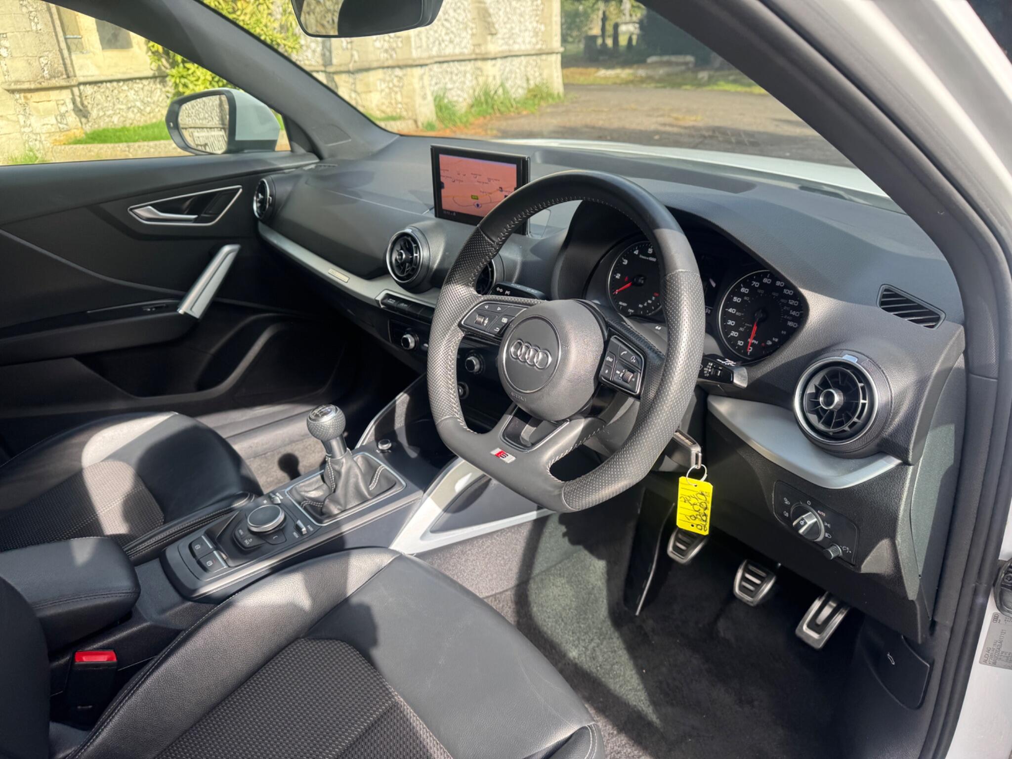 Audi Q2 view 25