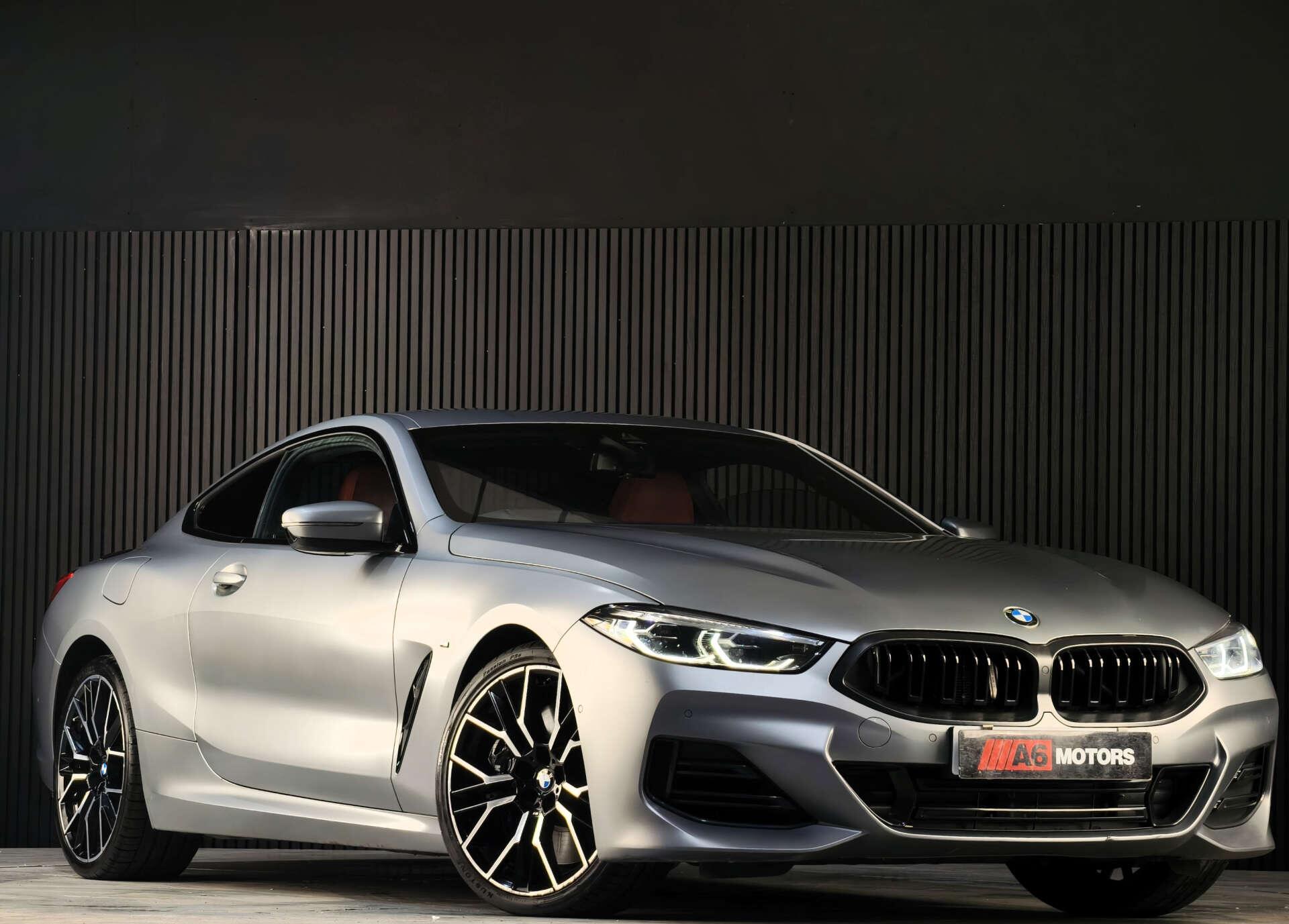 BMW 8 Series view 3