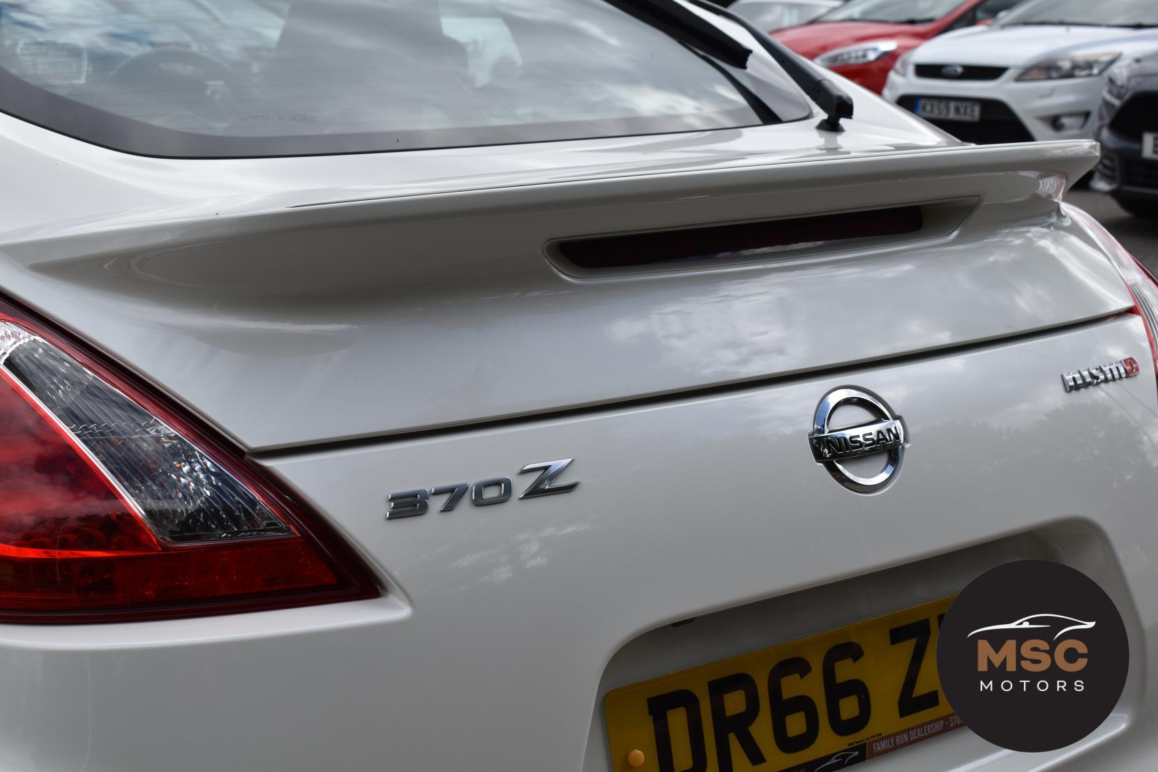 Nissan 370 Z view 30