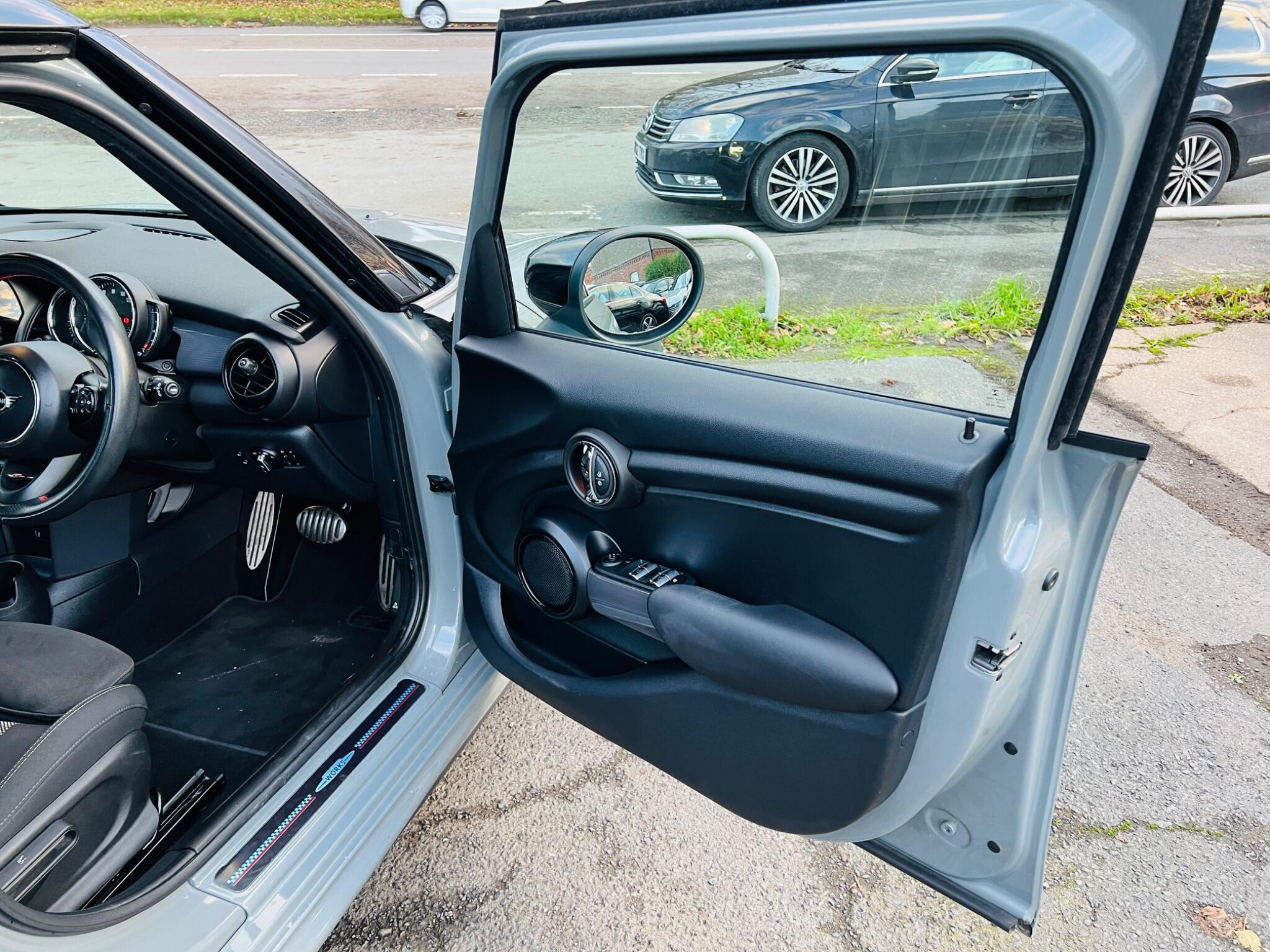 2020 MINI Hatch 1.5 Cooper Sport Steptronic Euro 6 (s/s) 5dr • 44,000 miles image 46