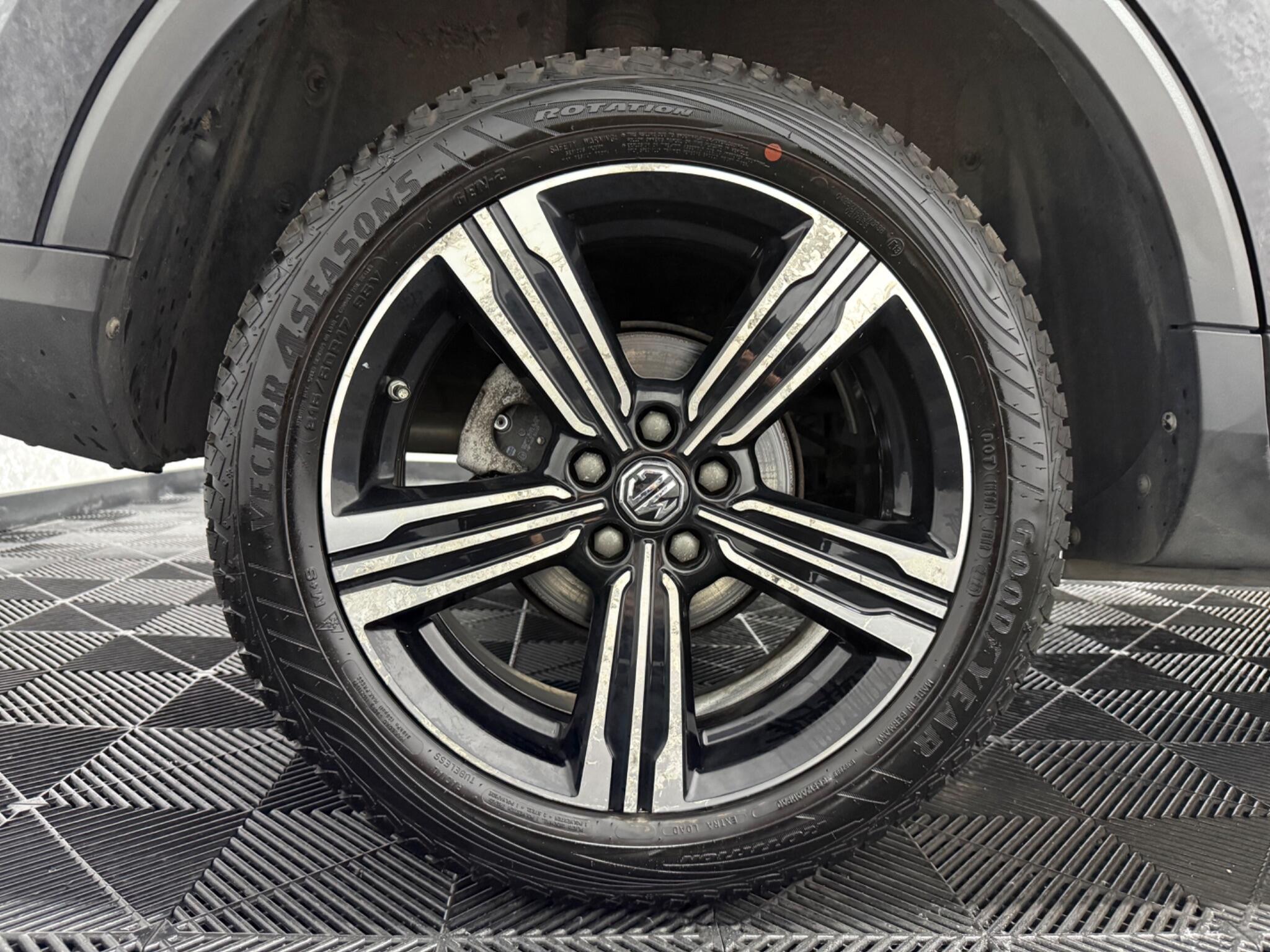 MG MG ZS view 24