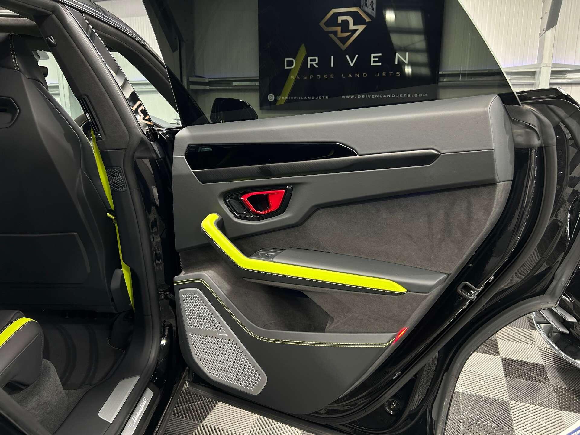 Lamborghini Urus view 51