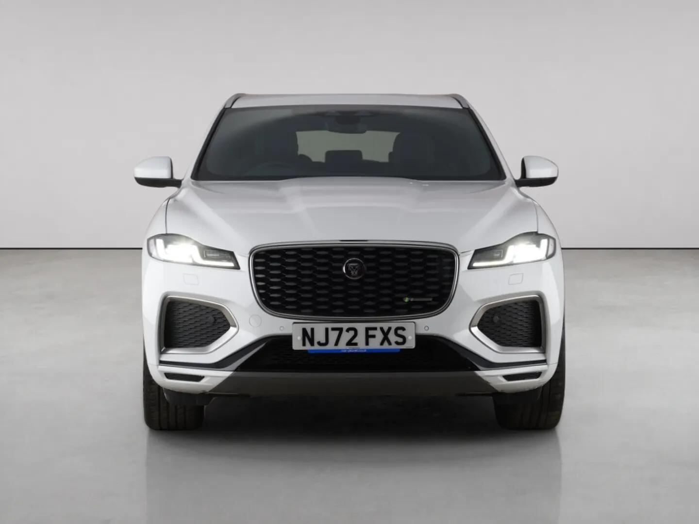 Jaguar F-Pace view 5