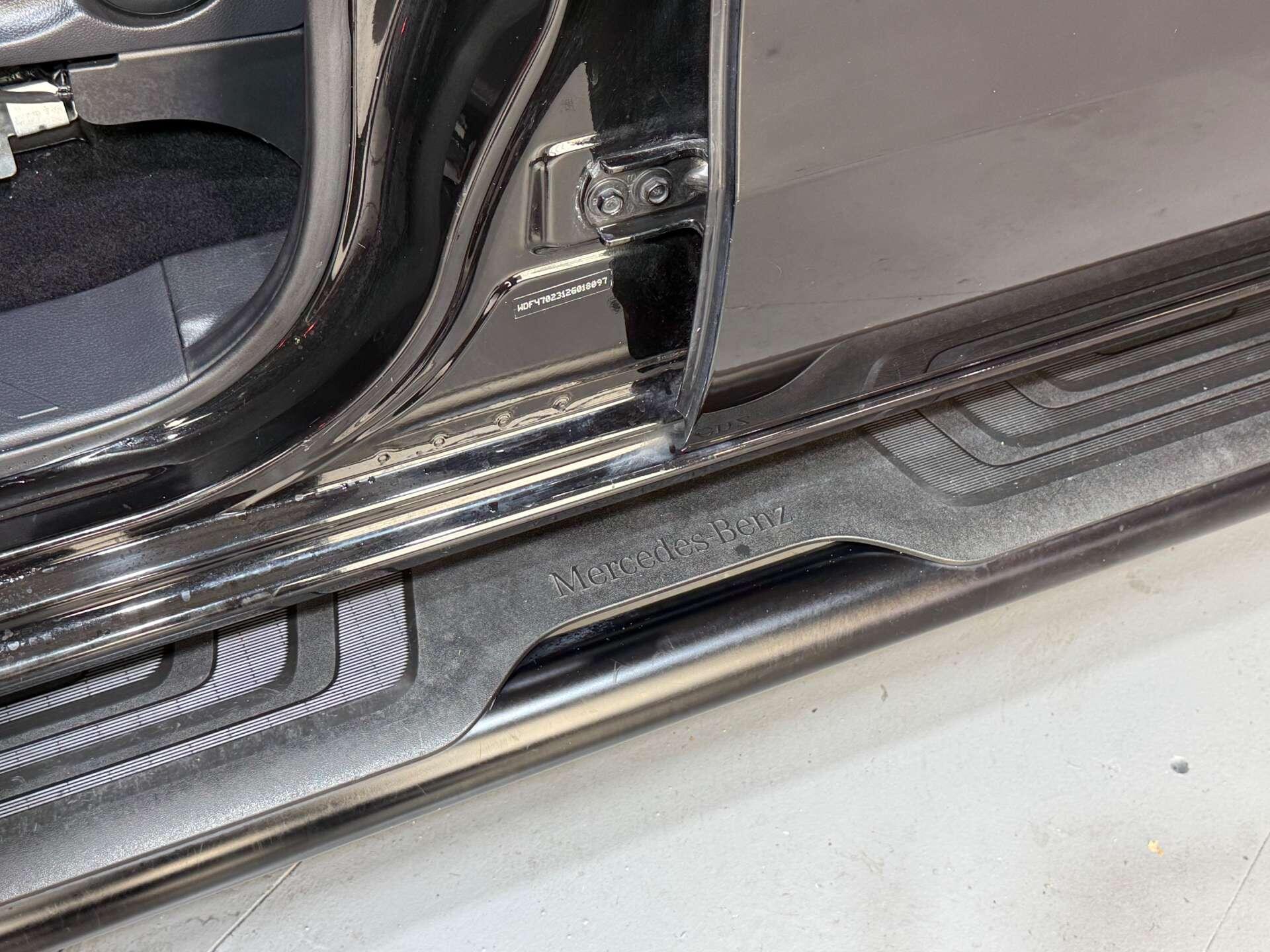 Mercedes-Benz X Class view 13