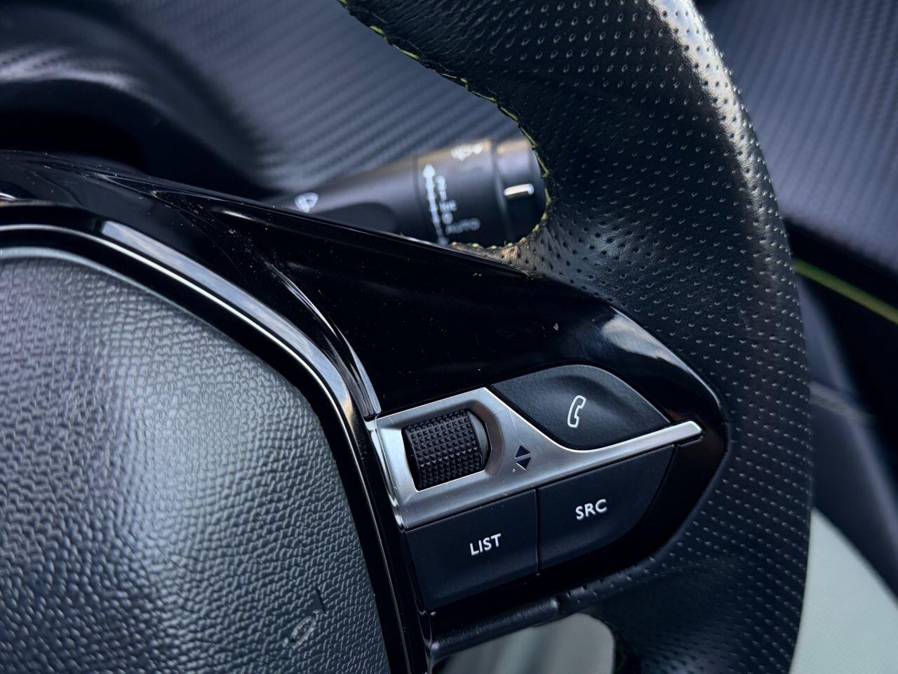 Peugeot E-208 view 33