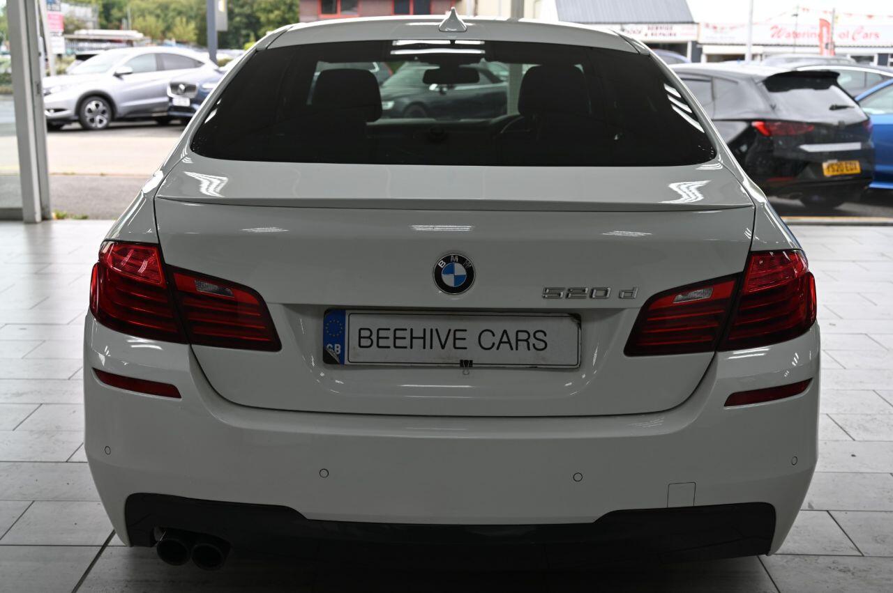 BMW 5 Series view 8