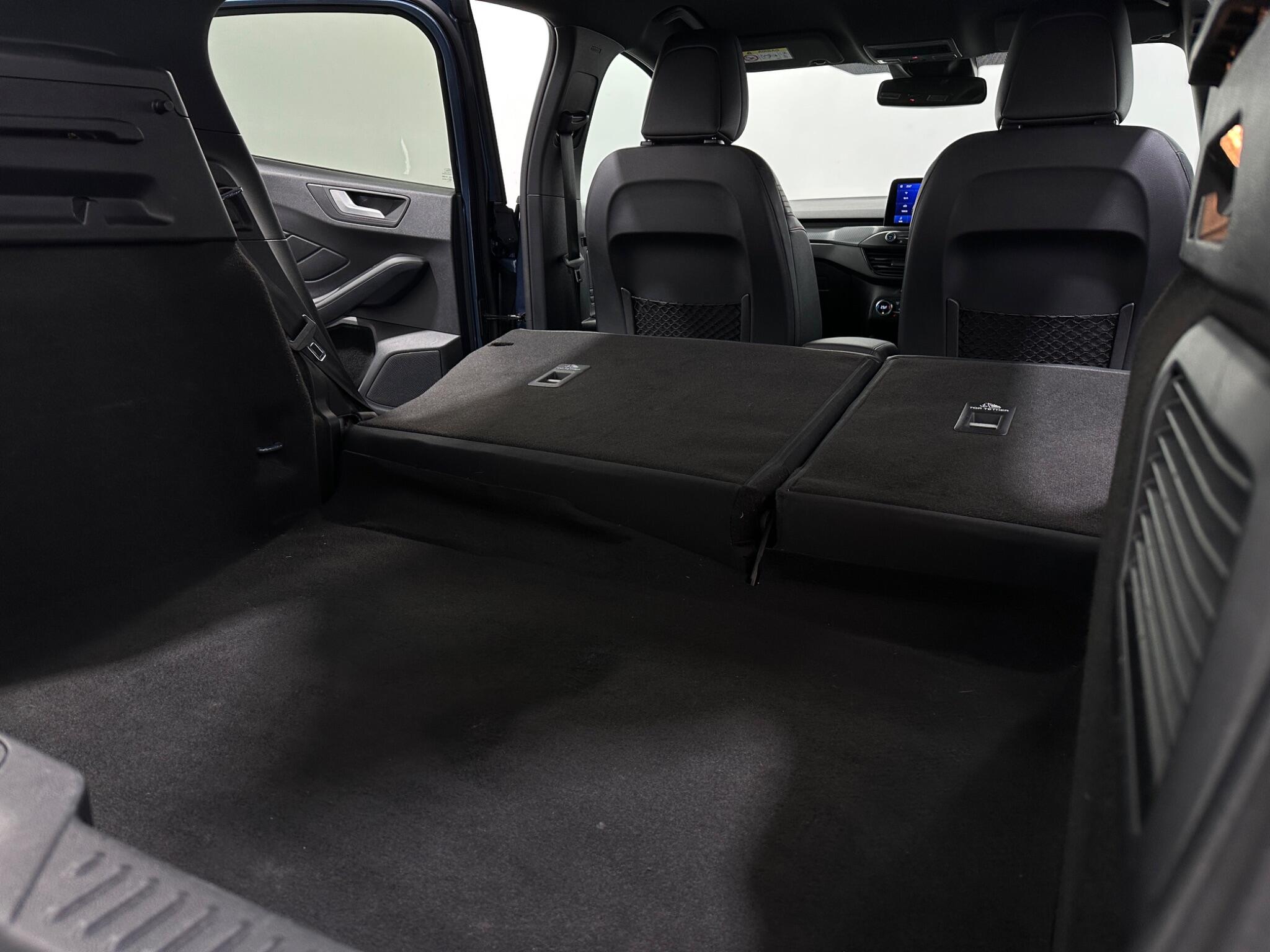 Ford Focus view 46