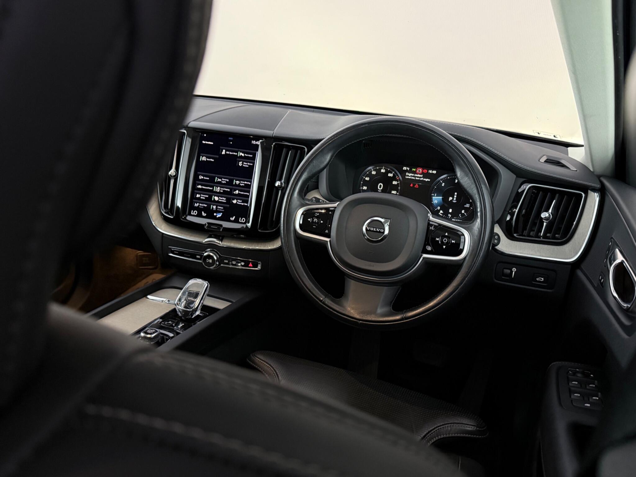 Volvo XC60 view 13