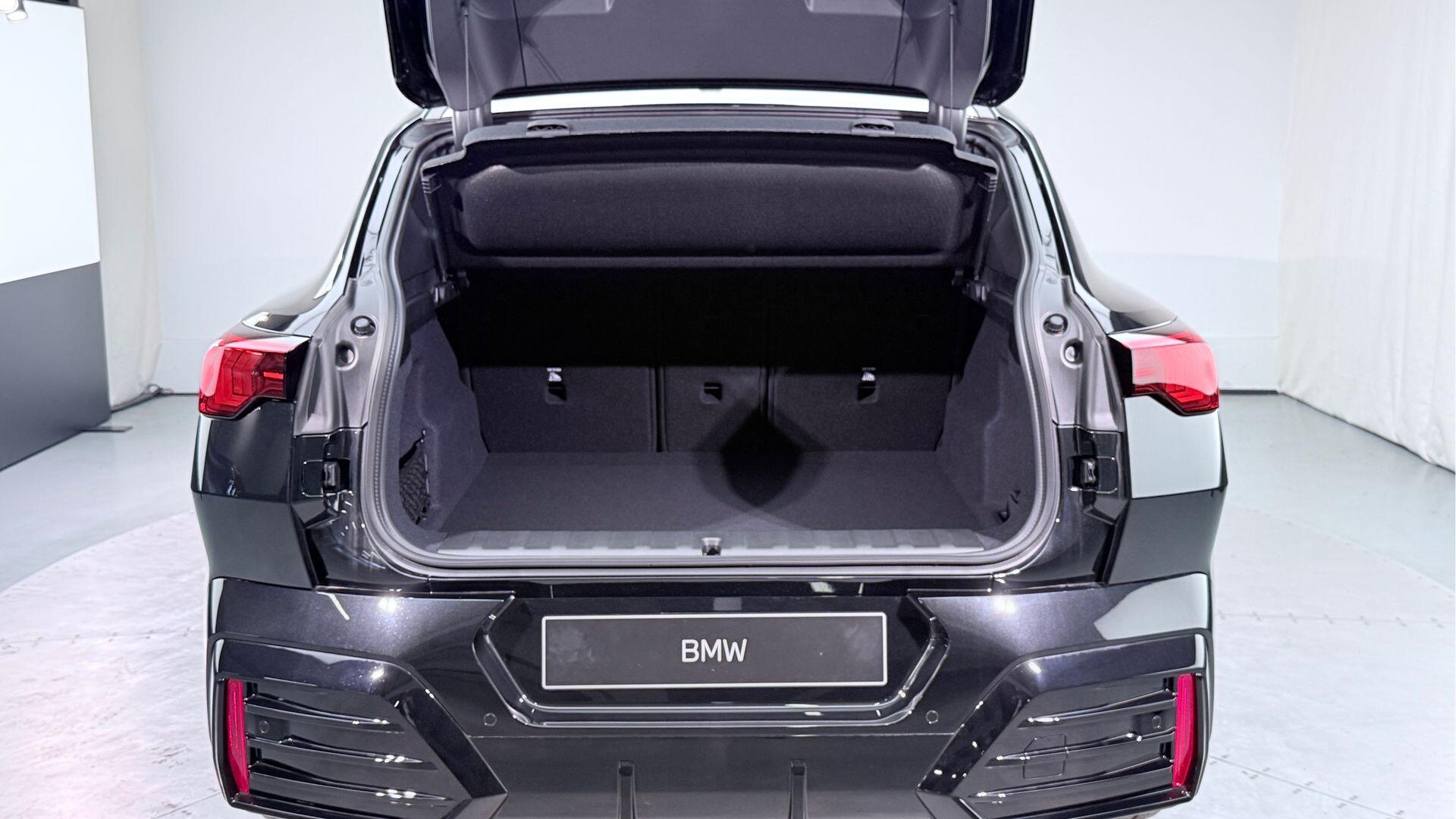 BMW X2 view 13