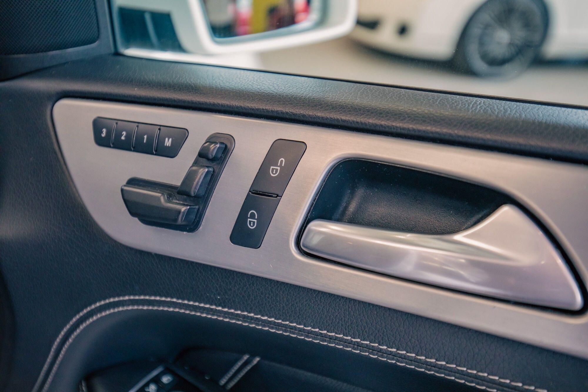 Mercedes-Benz M-Class view 13