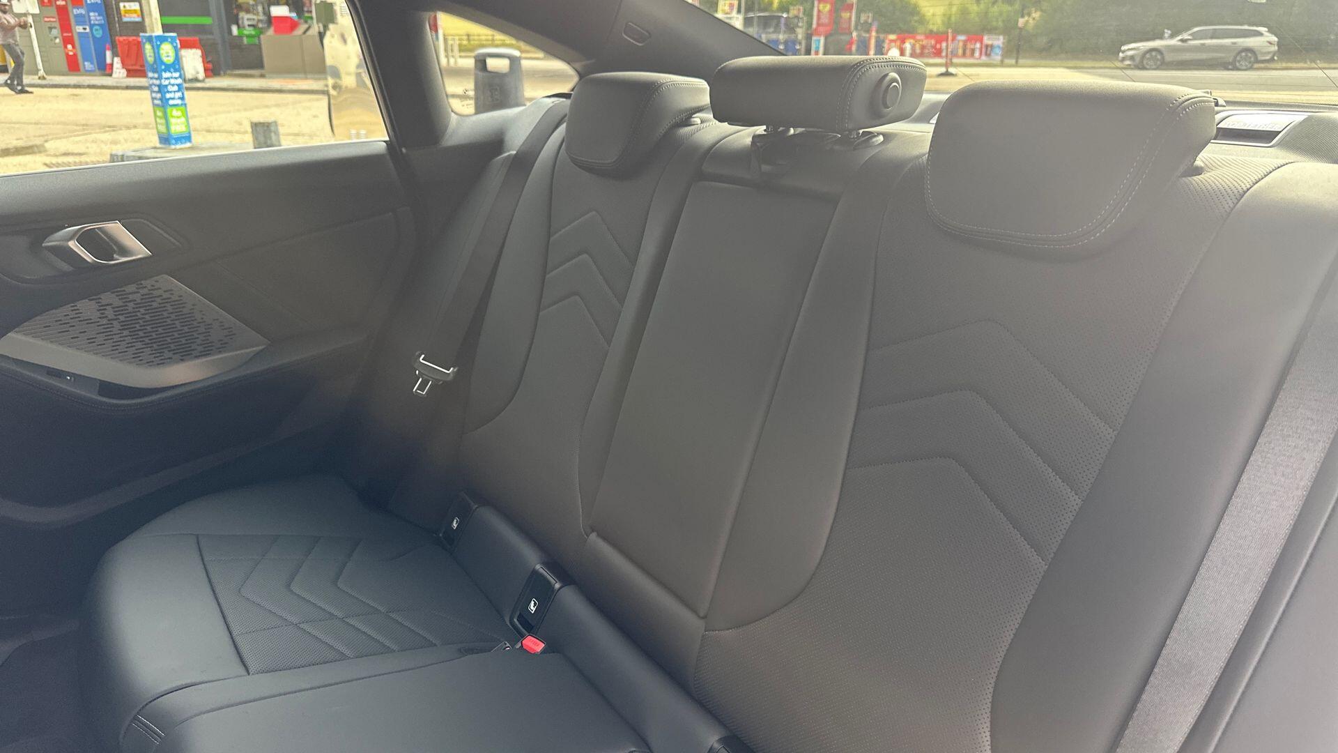 BMW 2 Series view 12