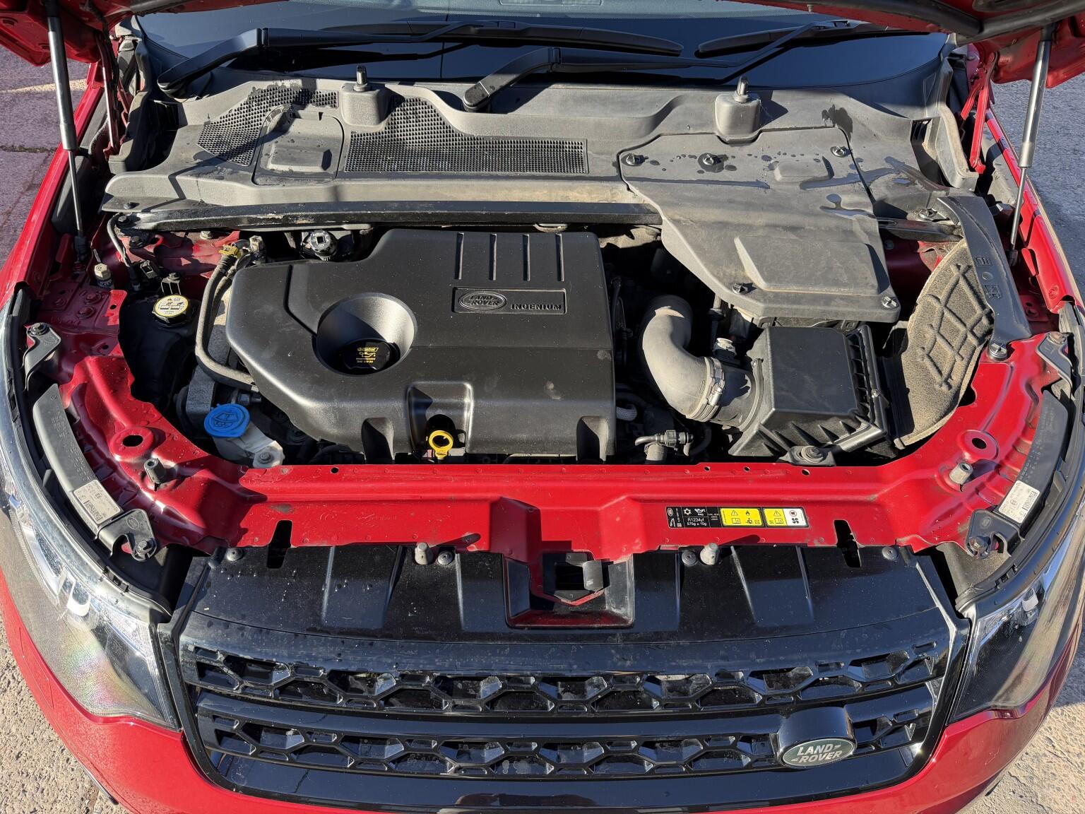 Land Rover Discovery Sport view 13