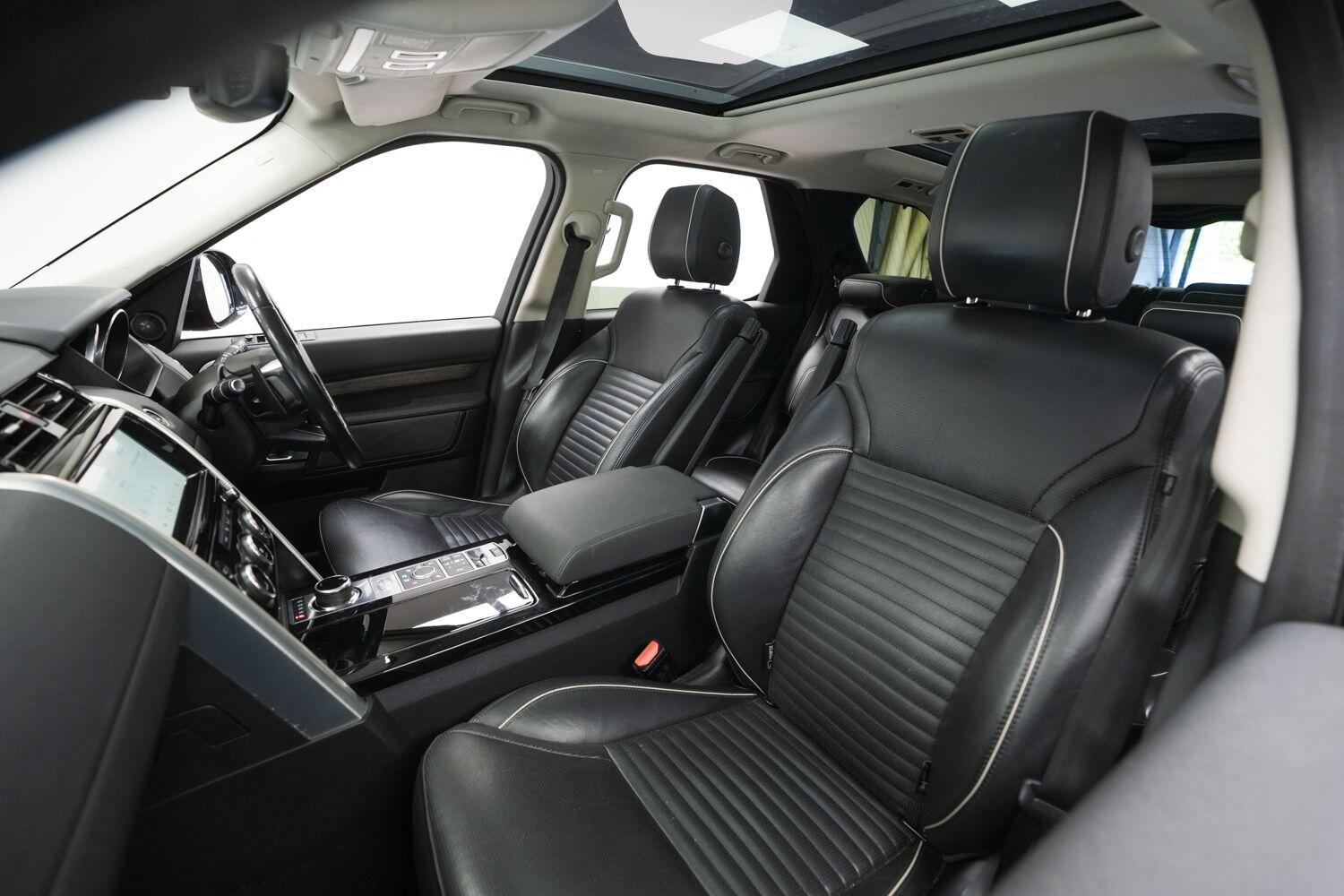 Land Rover Discovery view 28