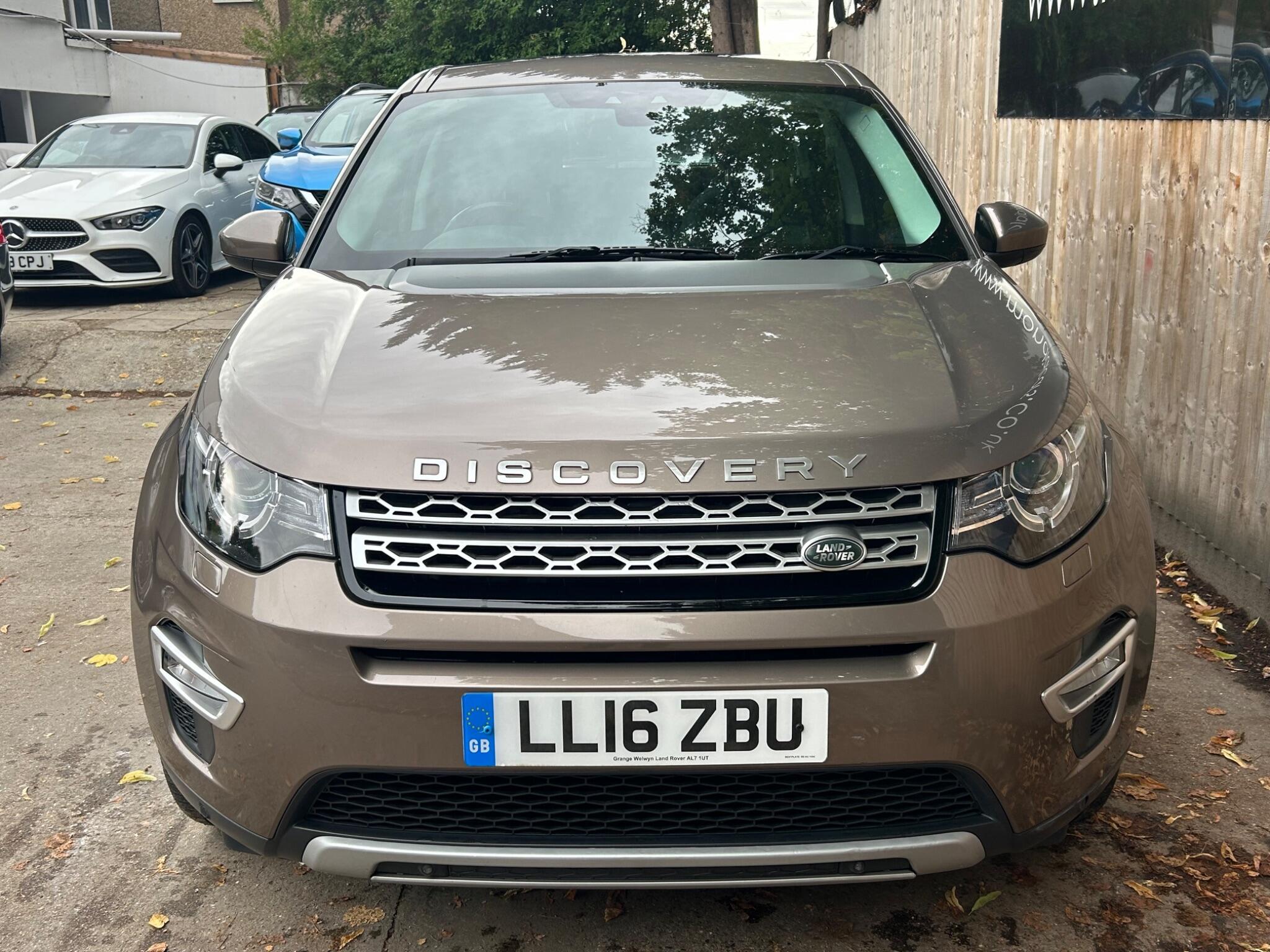Land Rover Discovery Sport view 20