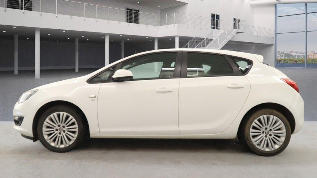 Vauxhall Astra view 6