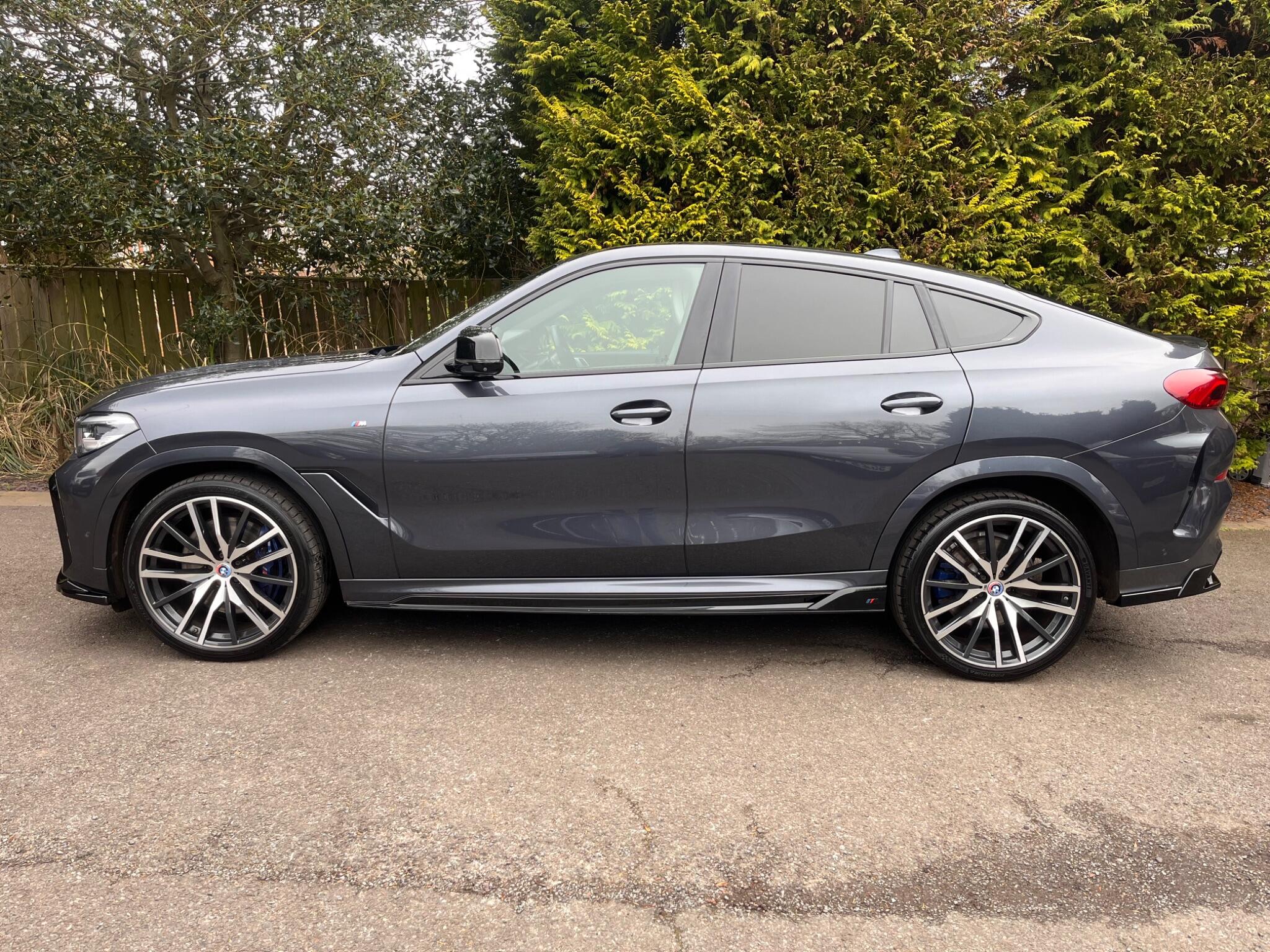 BMW X6 view 14