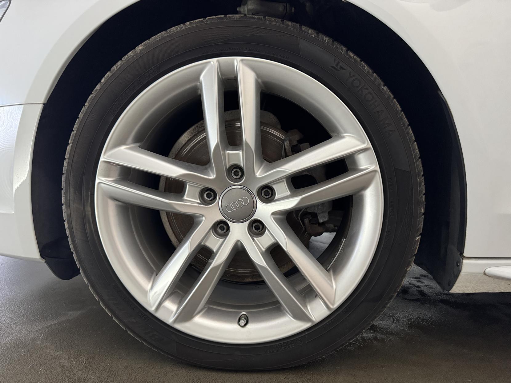Audi A4 Avant view 41