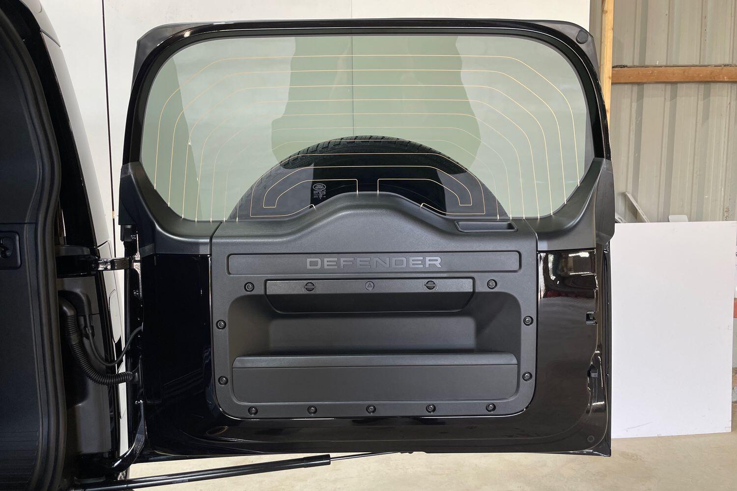 Land Rover Defender view 14
