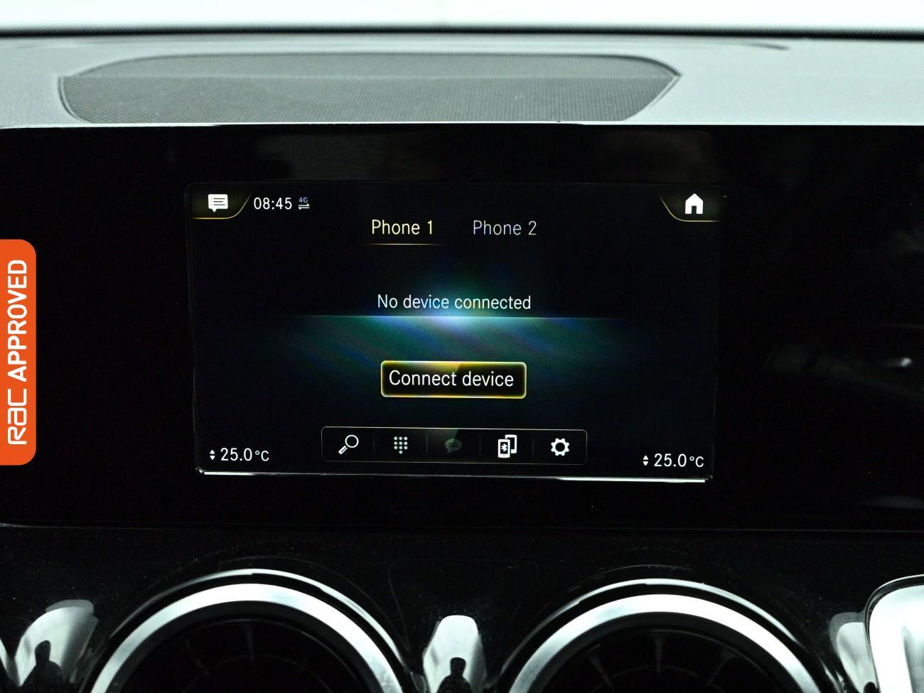 Mercedes-Benz GLB view 18