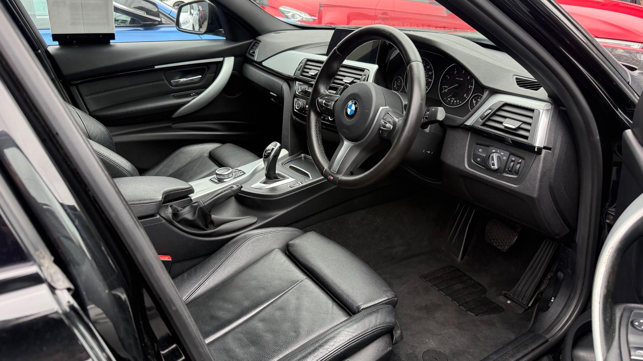 BMW 3 Series view 21