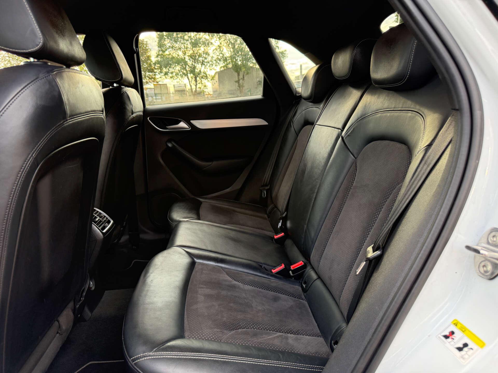 Audi Q3 view 73