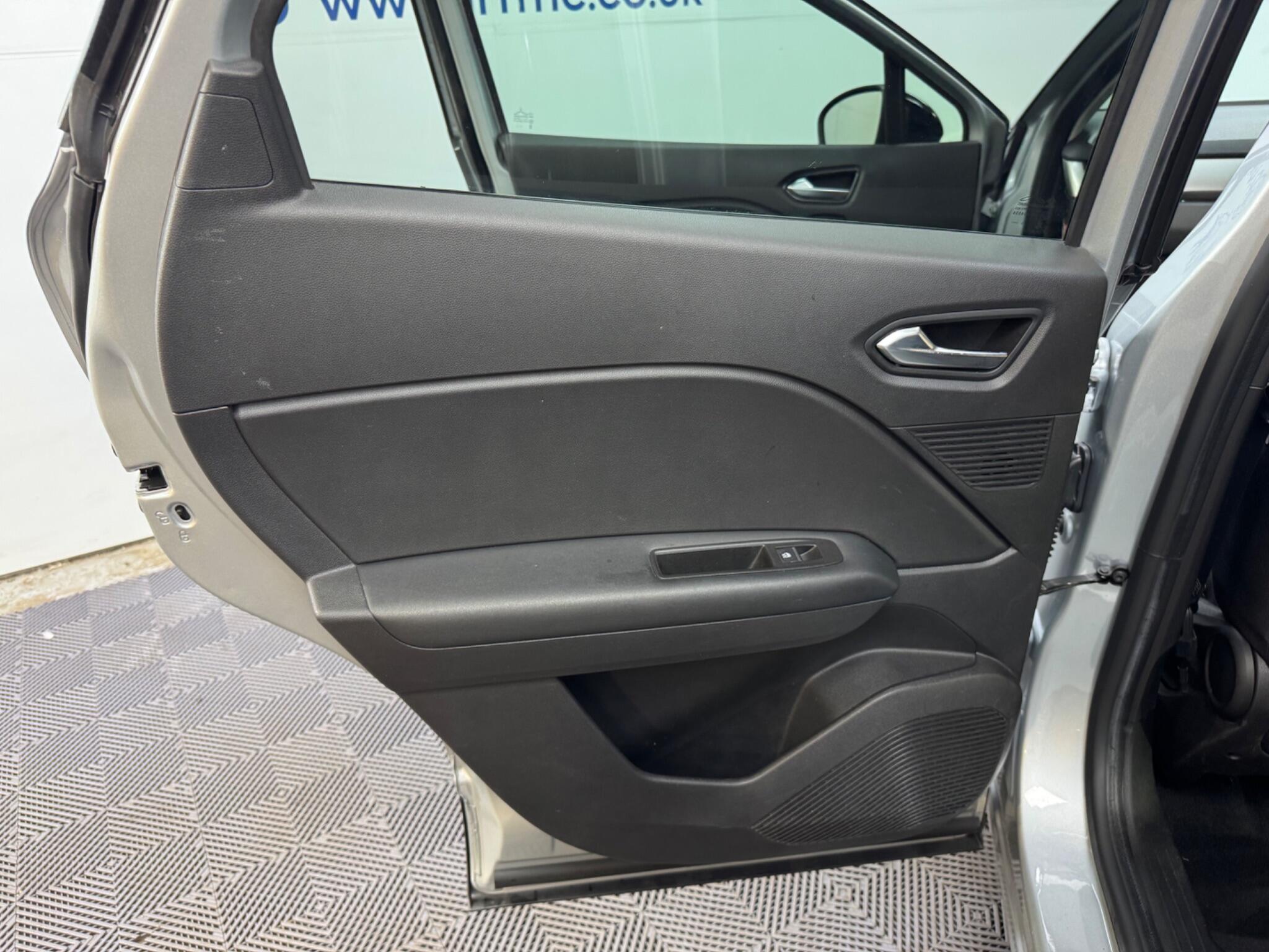 Renault Captur view 44