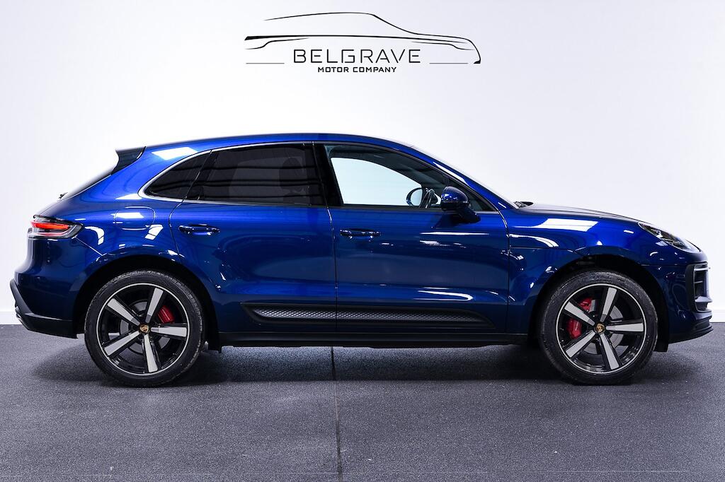 2023 Porsche Macan in Blue for sale